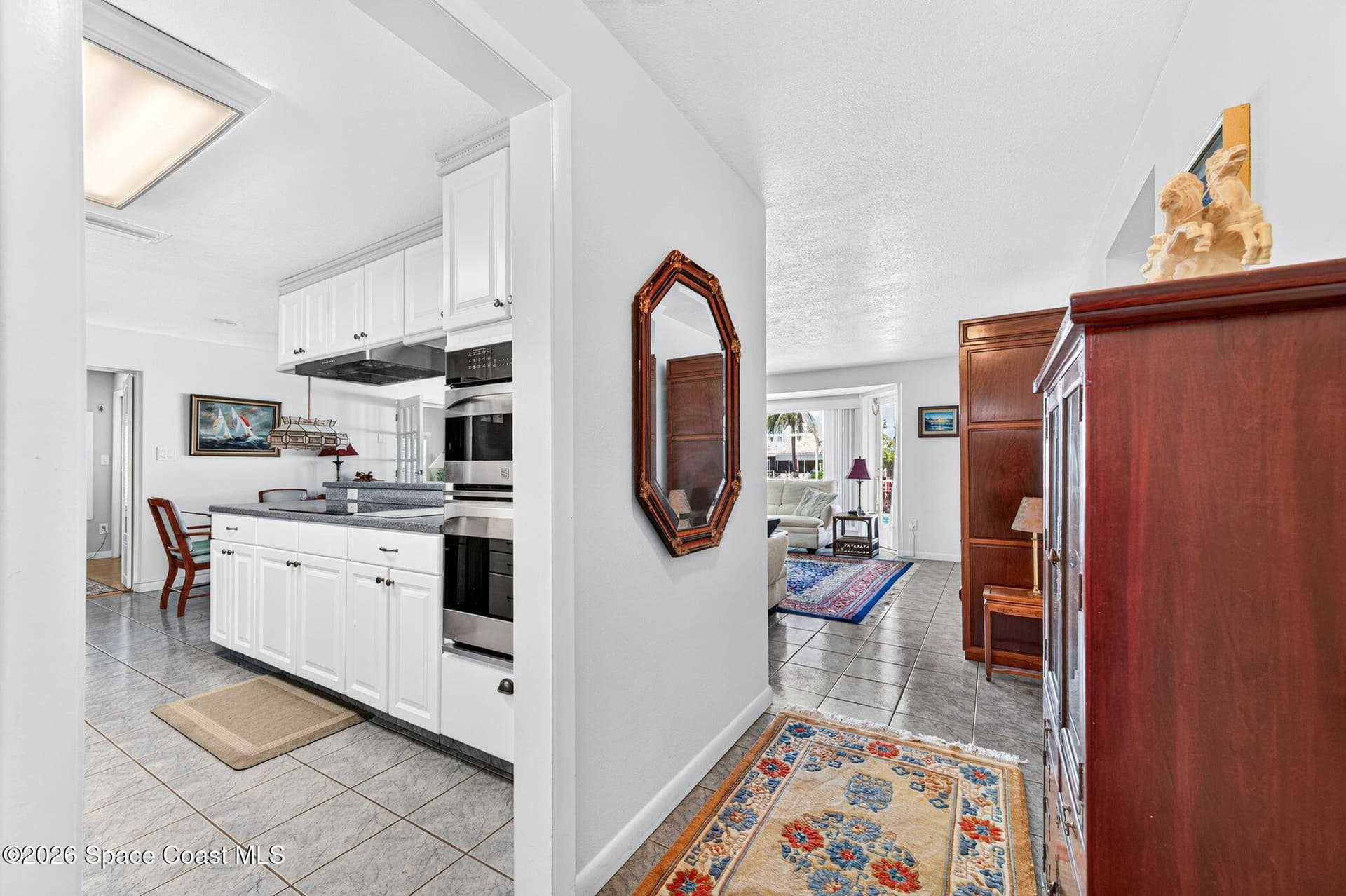 328 Carmine Drive photo 7