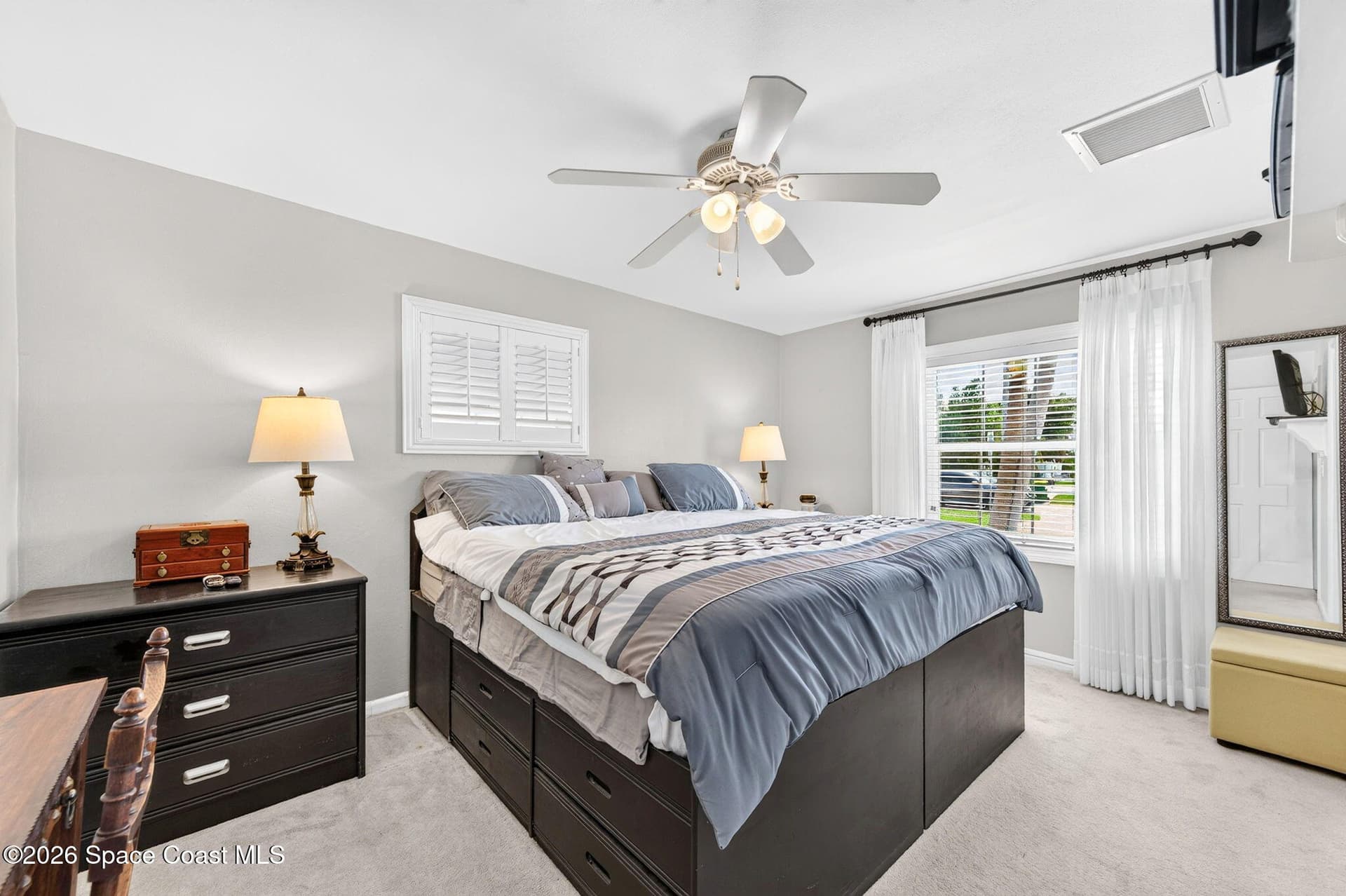 328 Carmine Drive photo 17