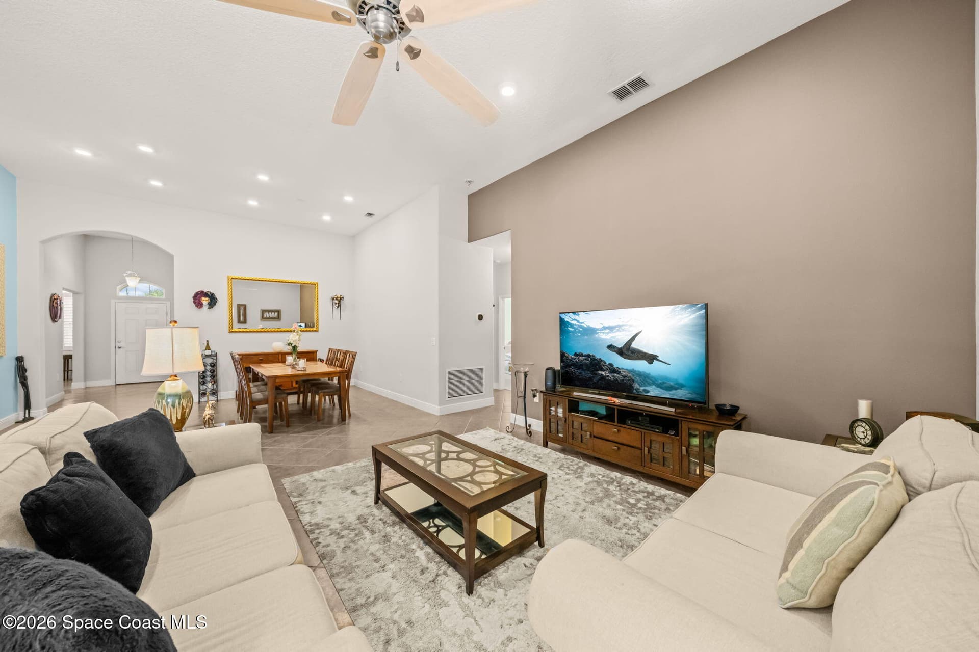 4610 Leo Lane photo 16