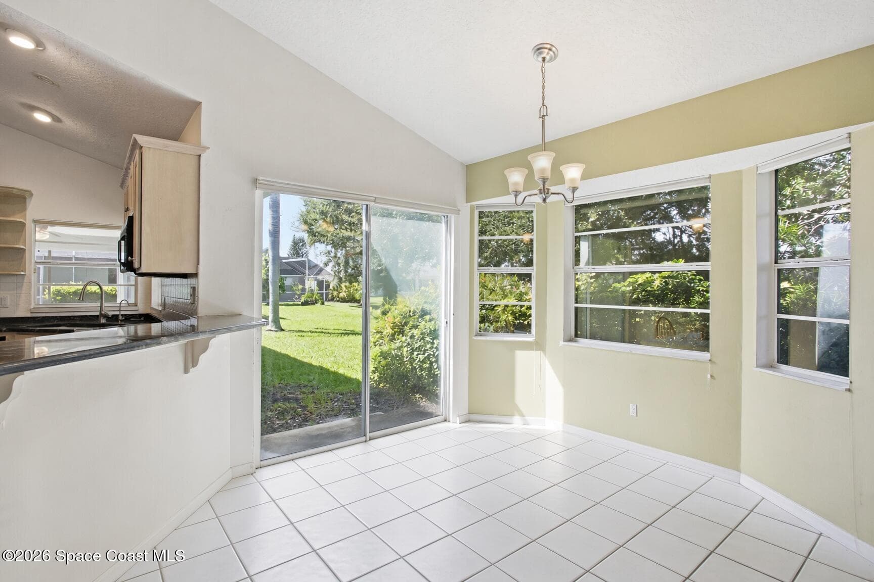 452 Kimberly Drive photo 9