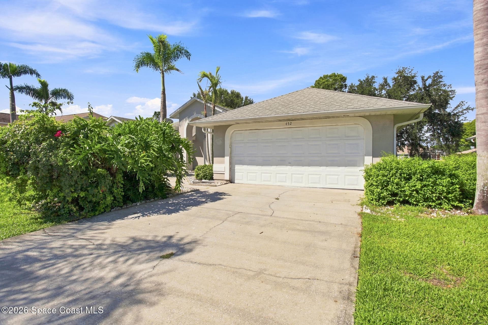452 Kimberly Drive photo 2