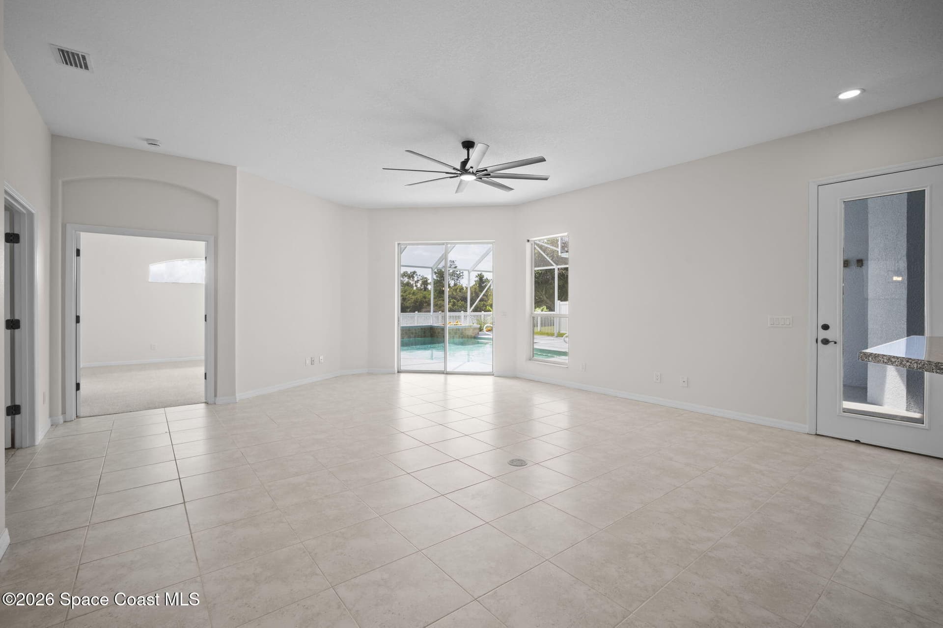 1563 Payette Lane photo 8
