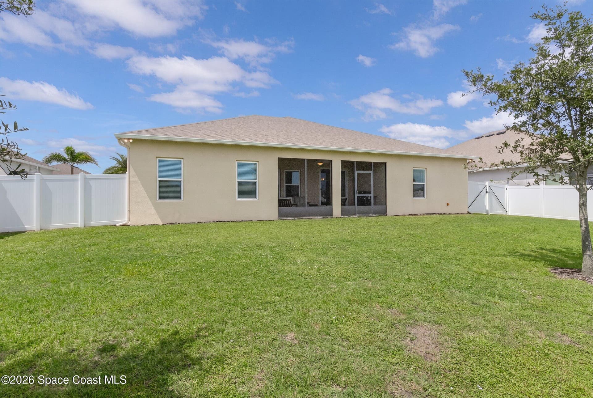 4693 Shannock Avenue photo 24