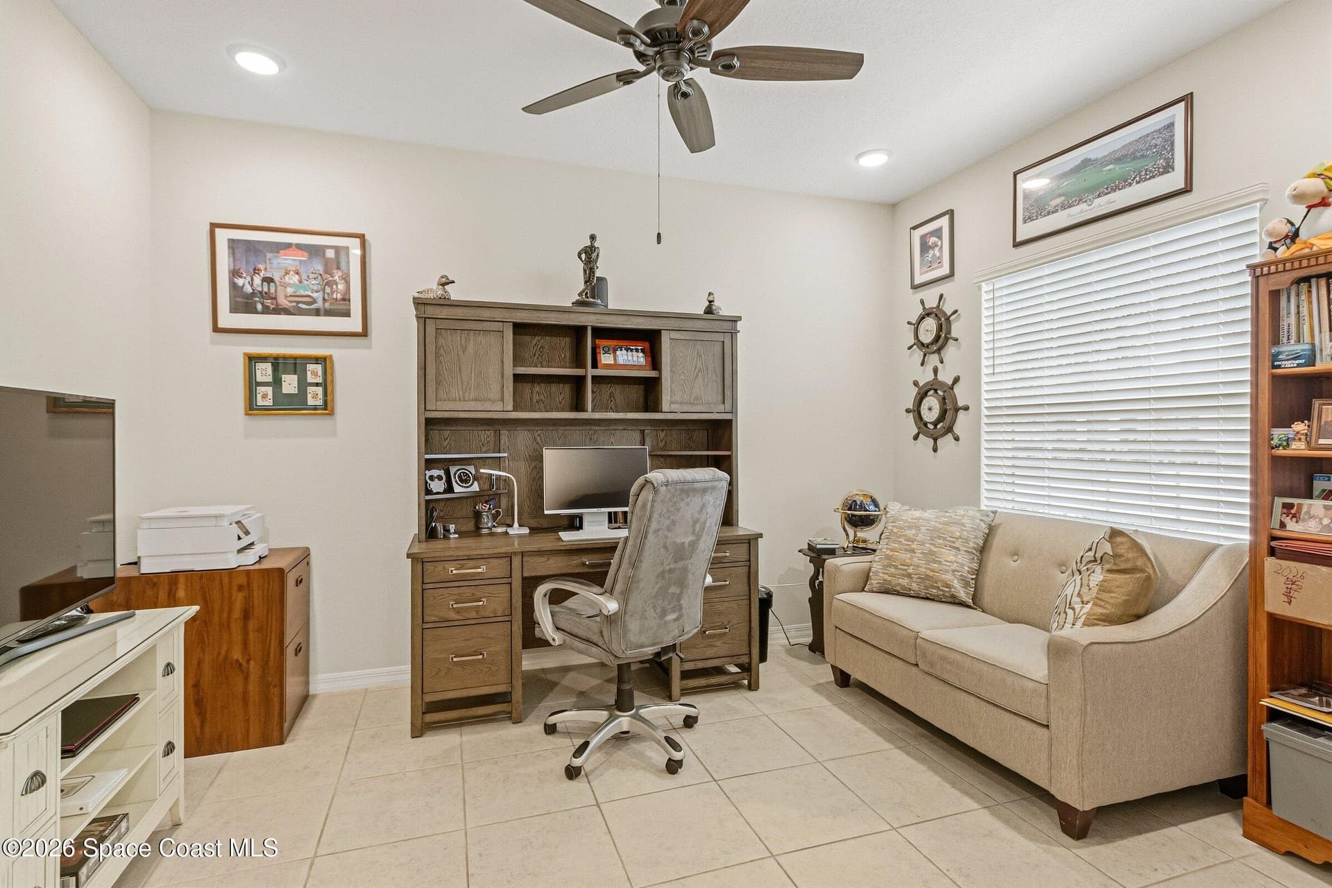 4693 Shannock Avenue photo 13