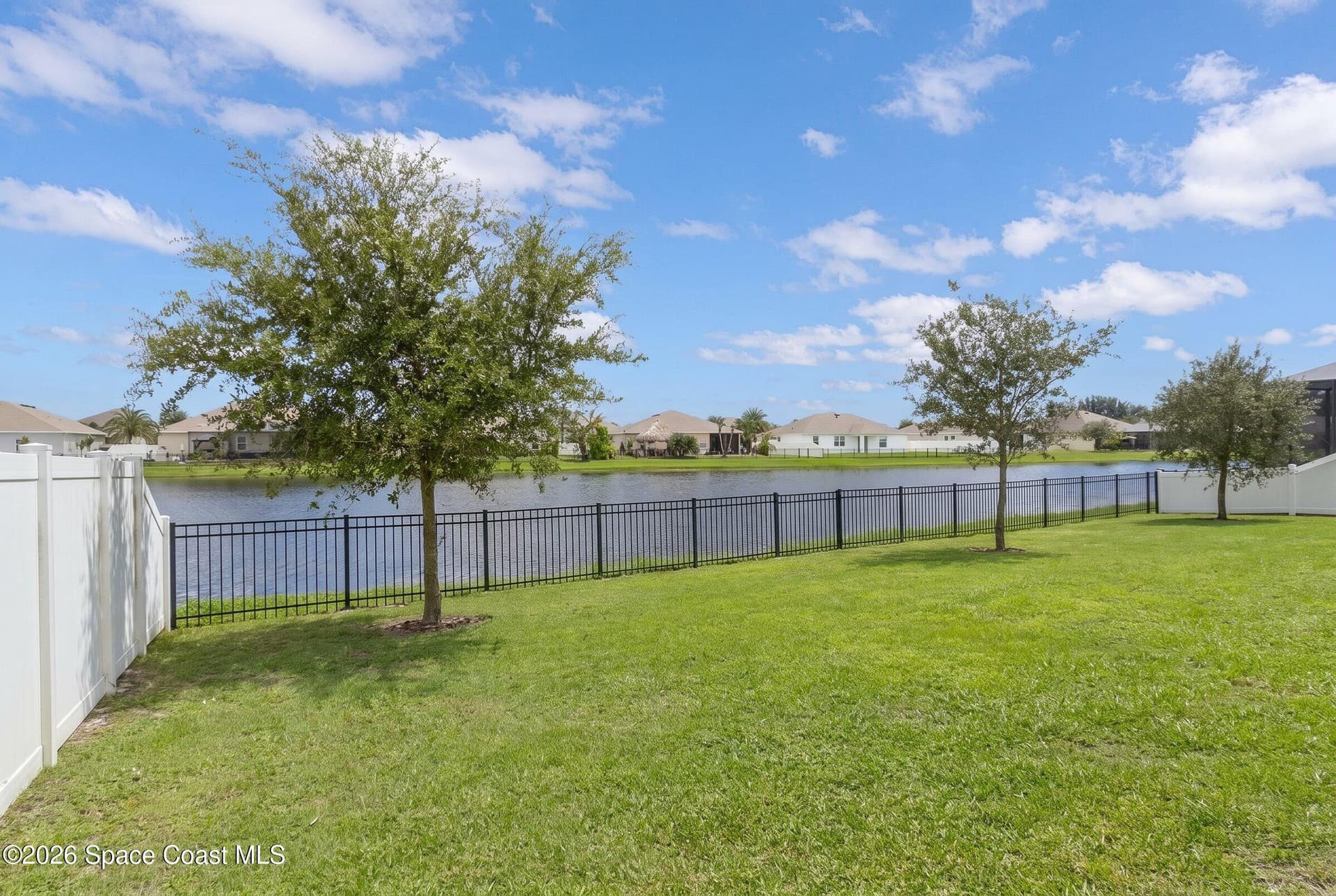 4693 Shannock Avenue photo 6