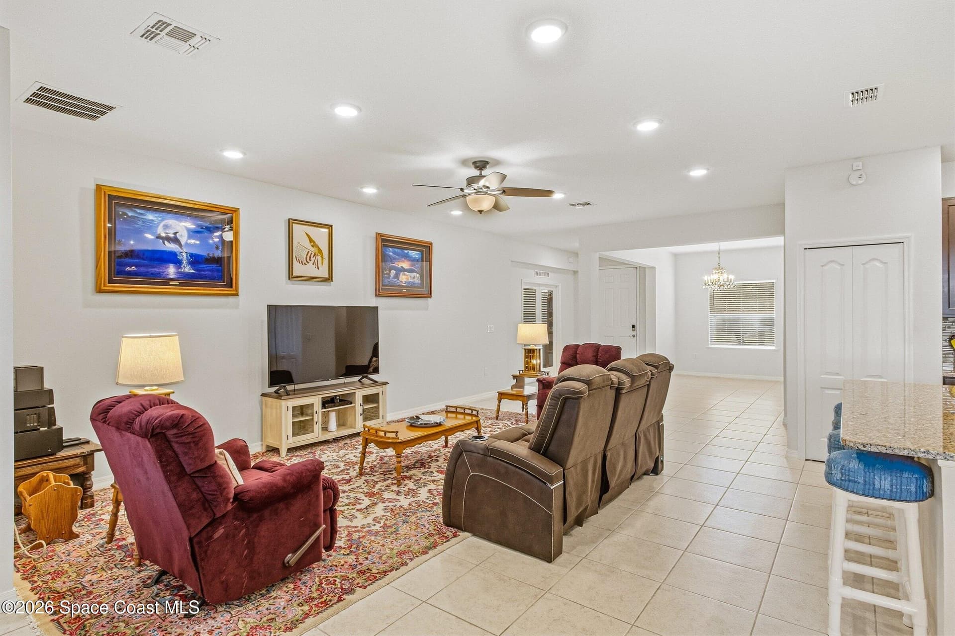 4693 Shannock Avenue photo 10