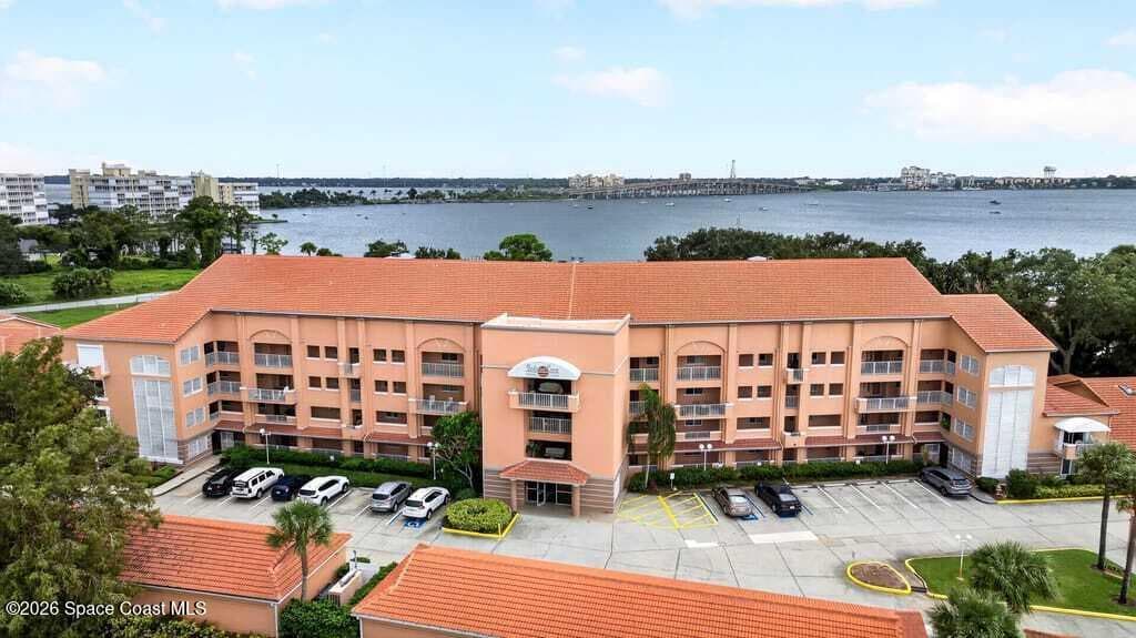 343 N Tropical Trail #204 1