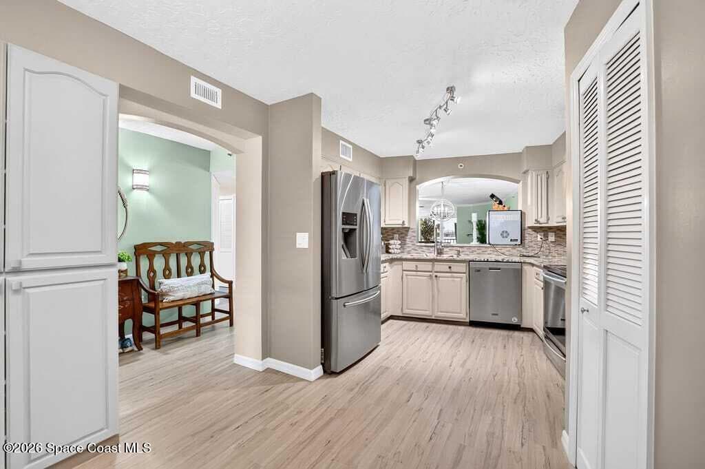 343 N Tropical Trail 204 photo 9