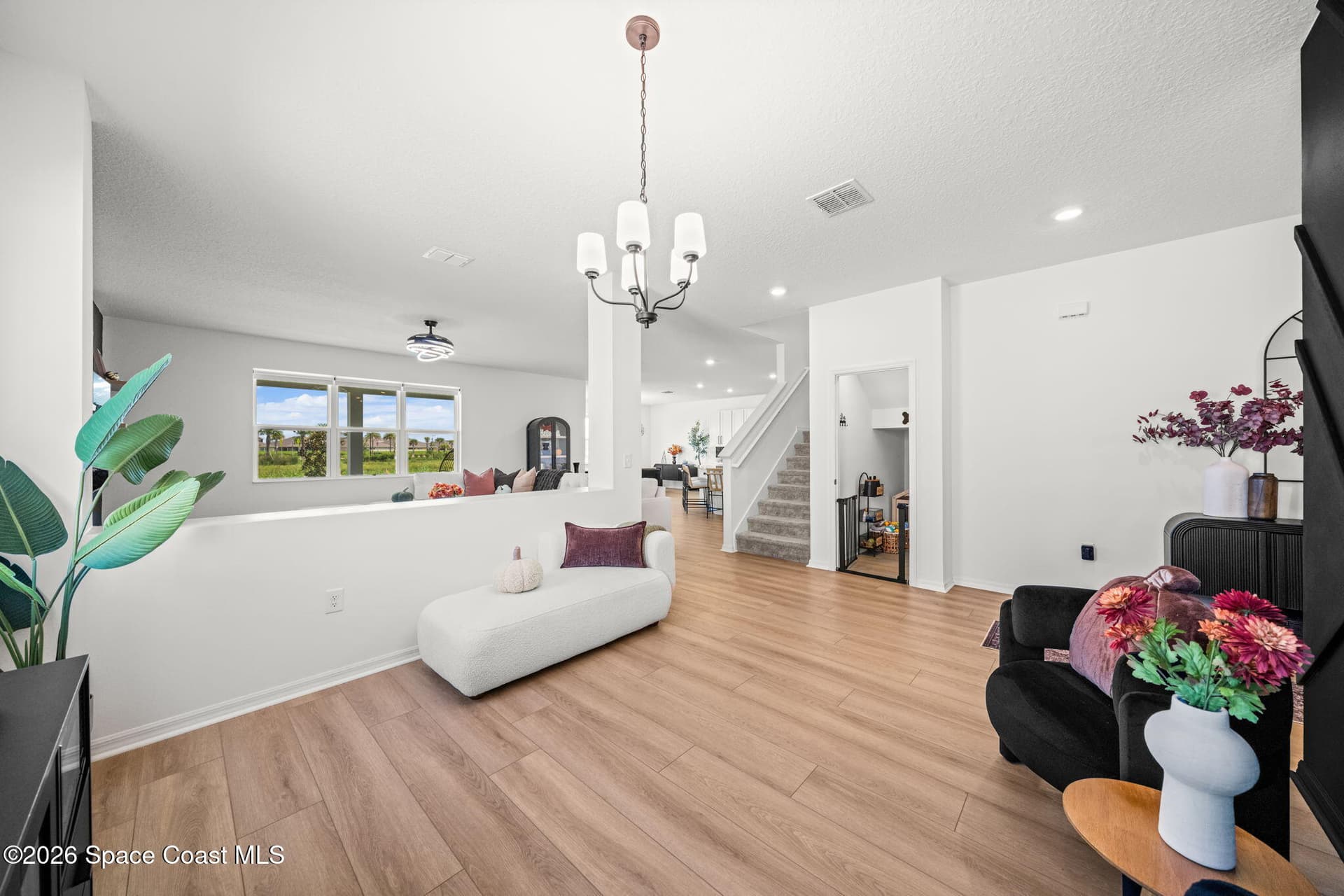 446 Glaspell Circle SE photo 6