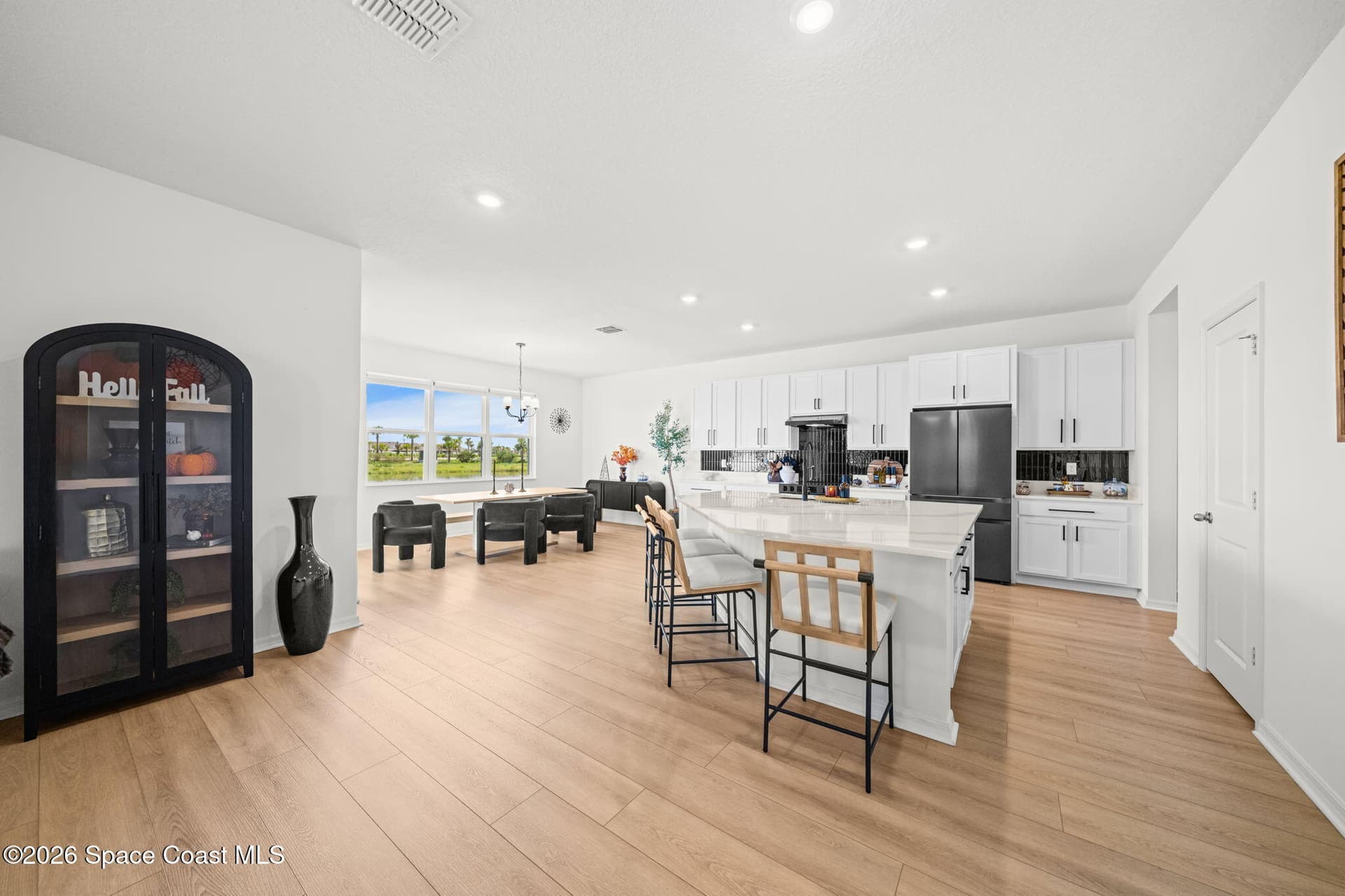 446 Glaspell Circle SE photo 12