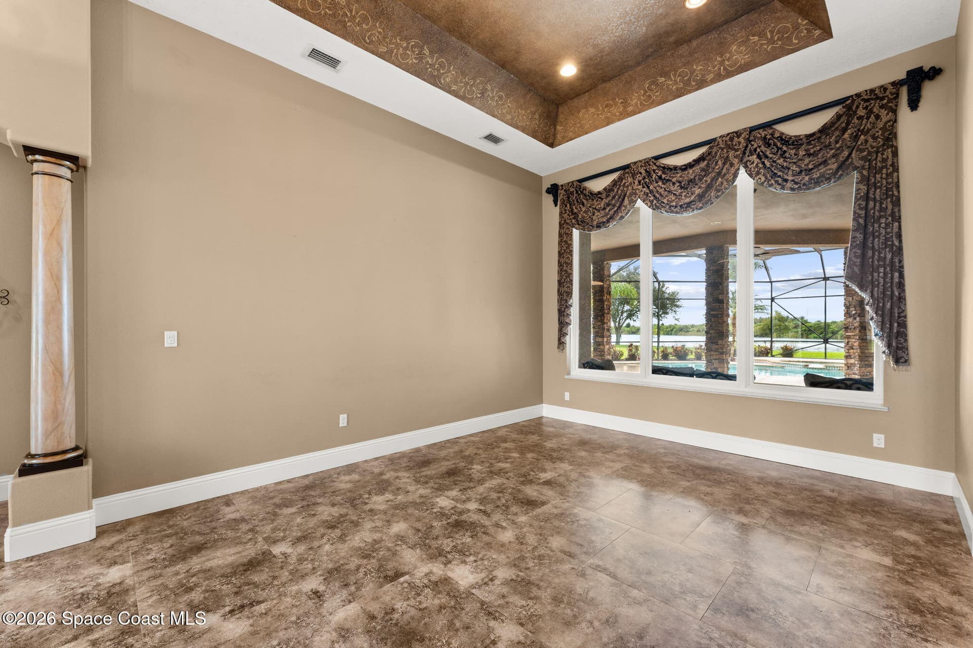 1275 Tuckaway Drive photo 10