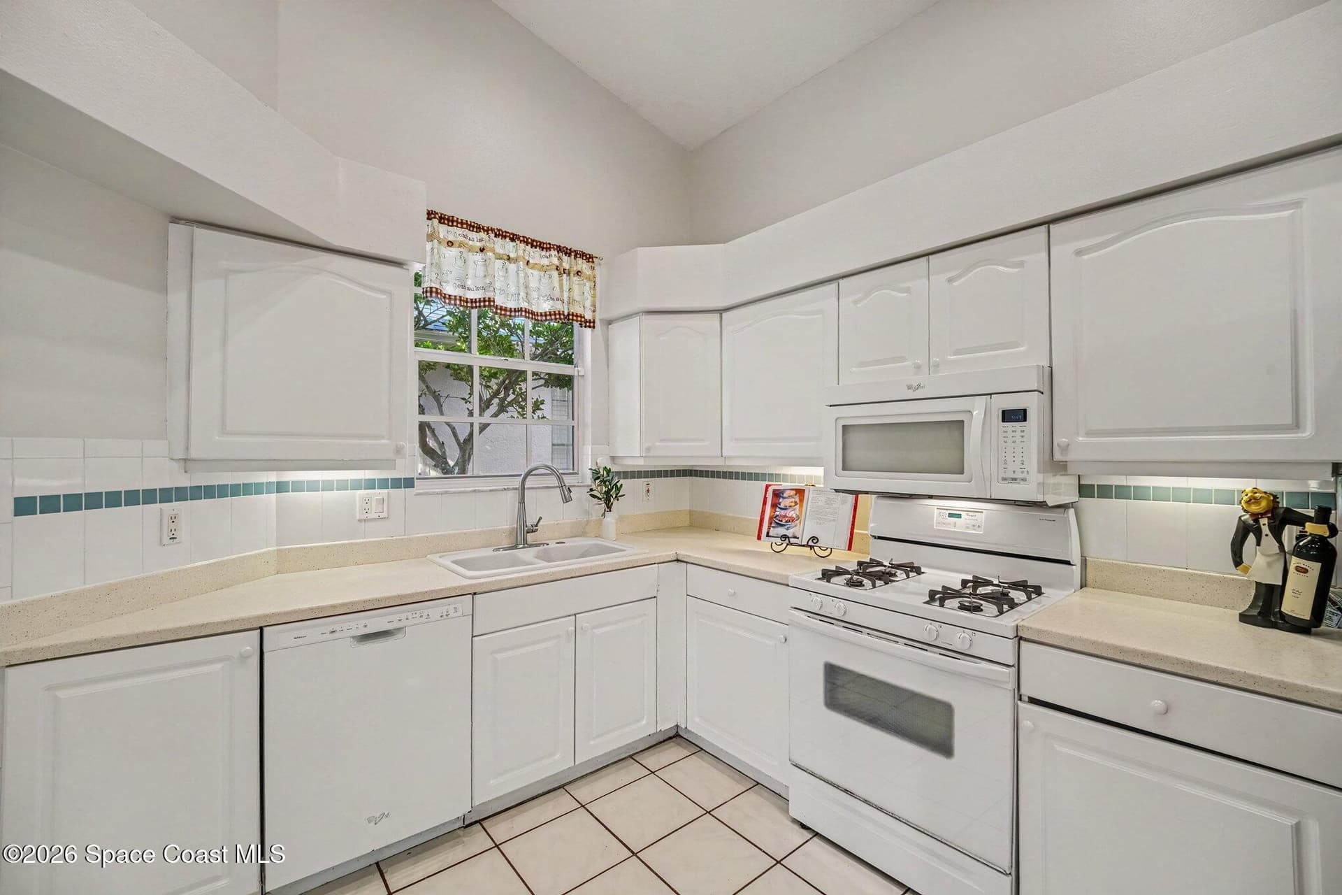 455 Willowgreen Lane photo 8