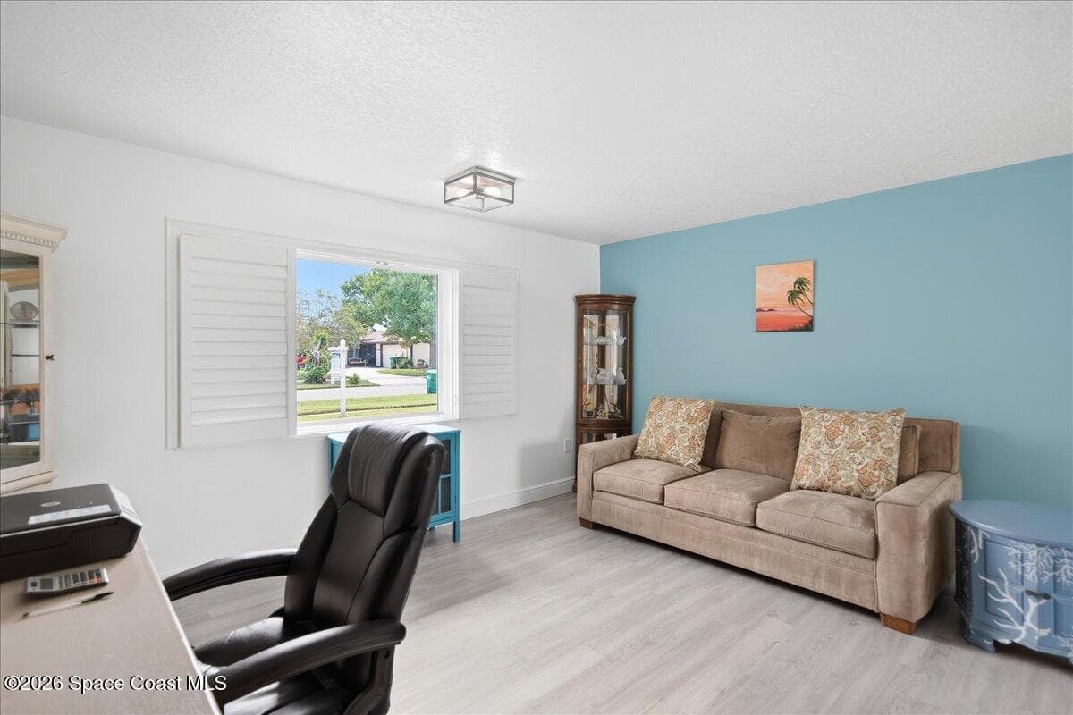 2235 Queen Anne Street photo 6