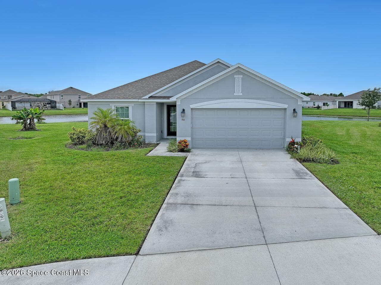 586 Cooper Court SW photo 1