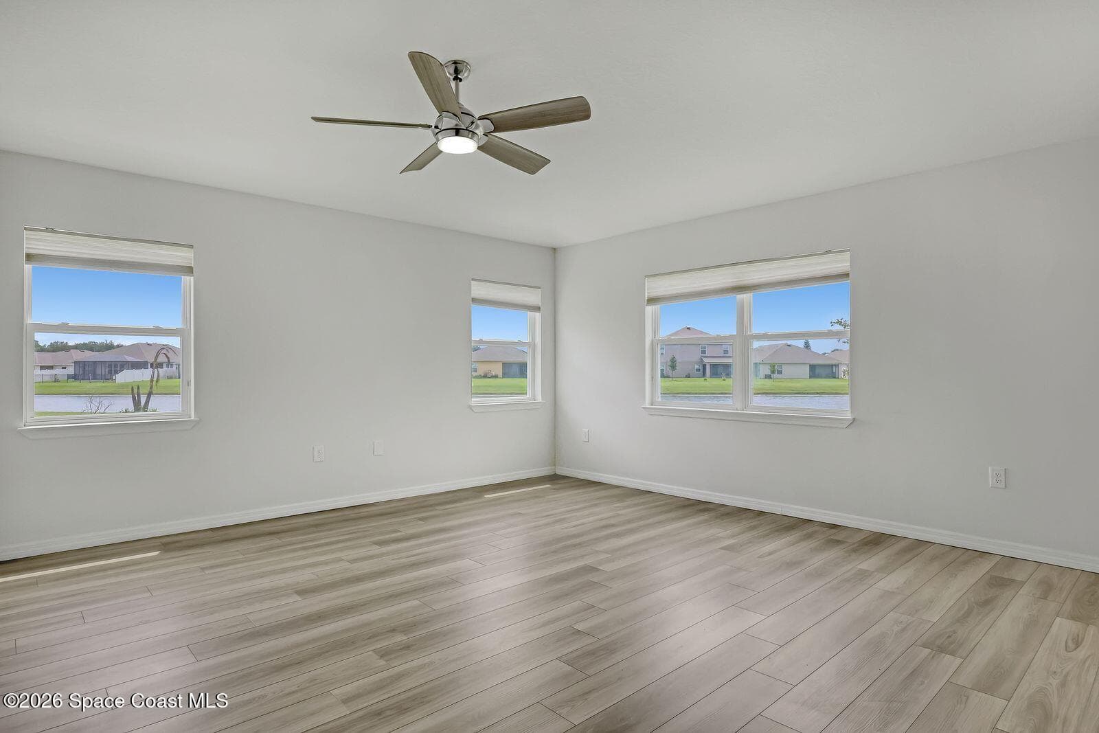 586 Cooper Court SW photo 15