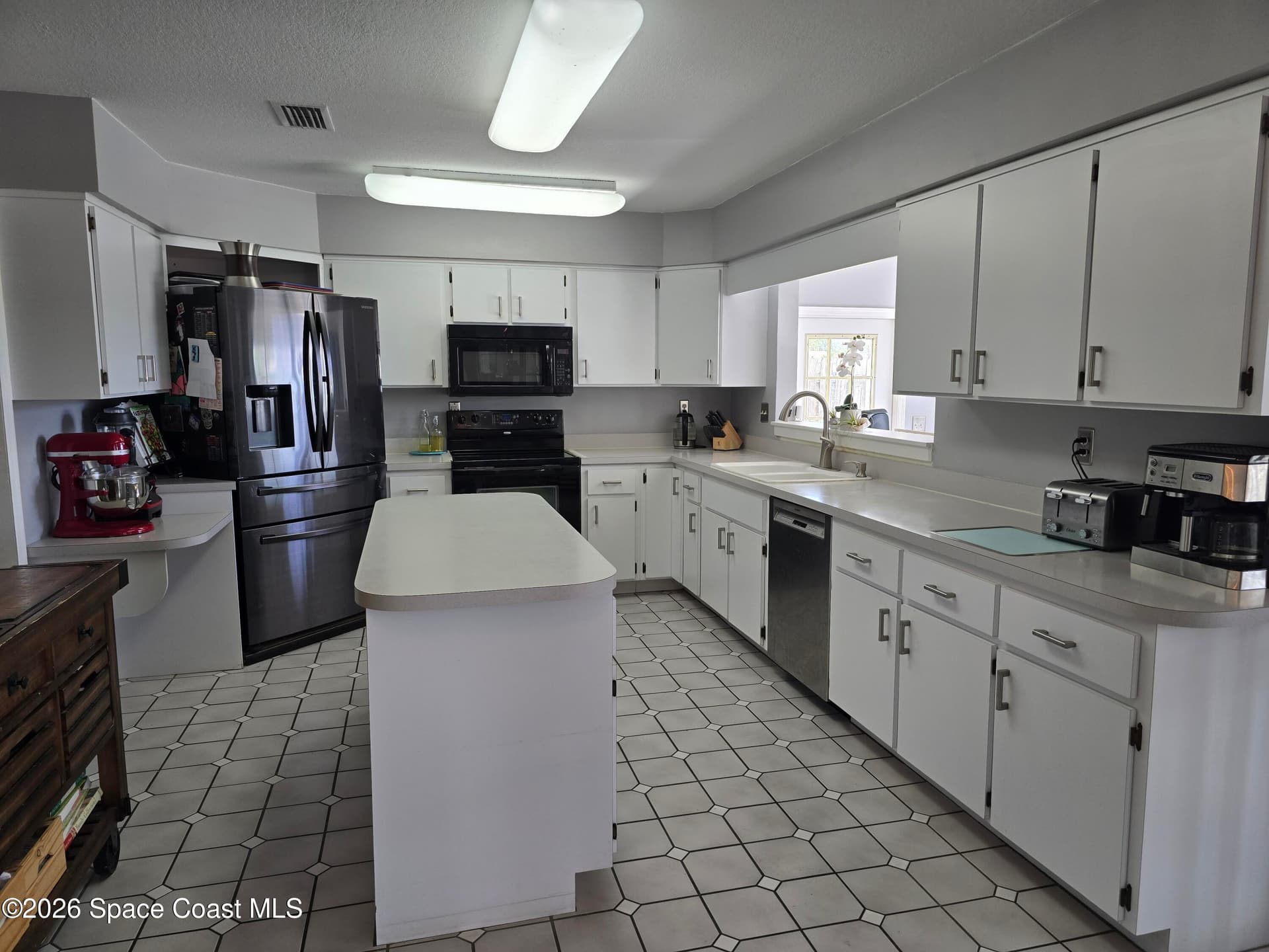 1660 N Banana River Drive photo 3