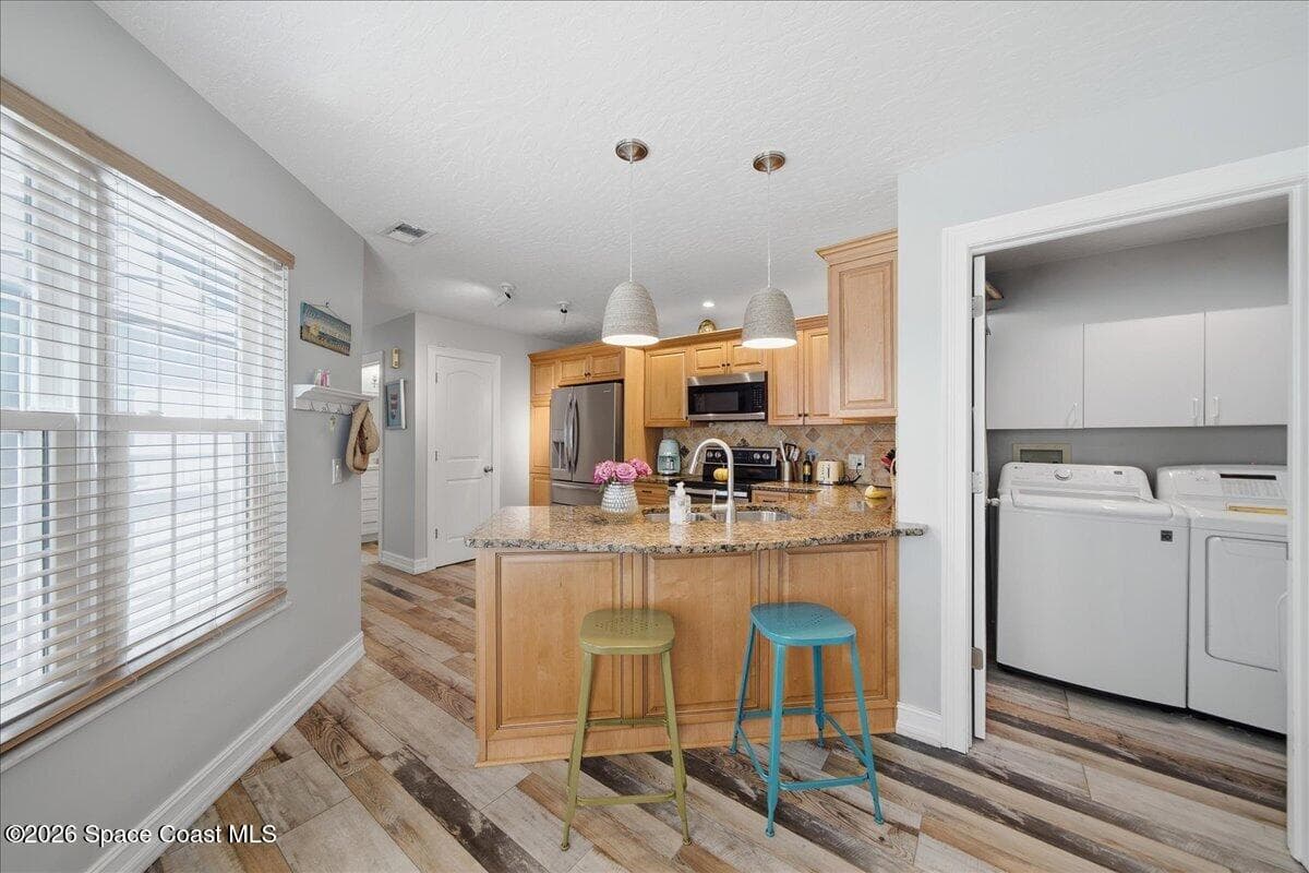 505 Tradewinds Drive 505 photo 15
