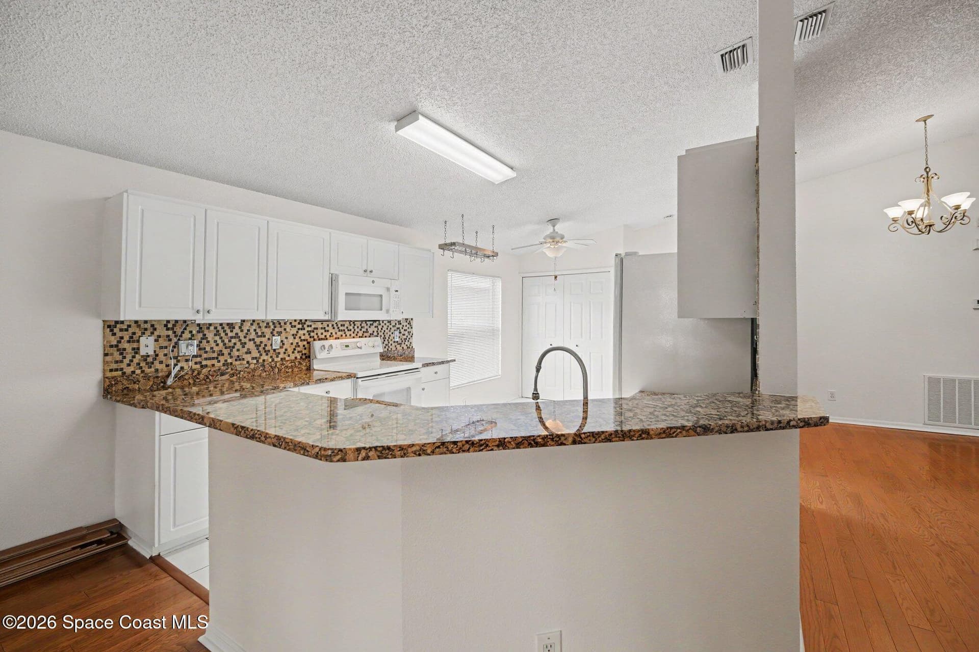 2015 Bayhill Drive photo 6