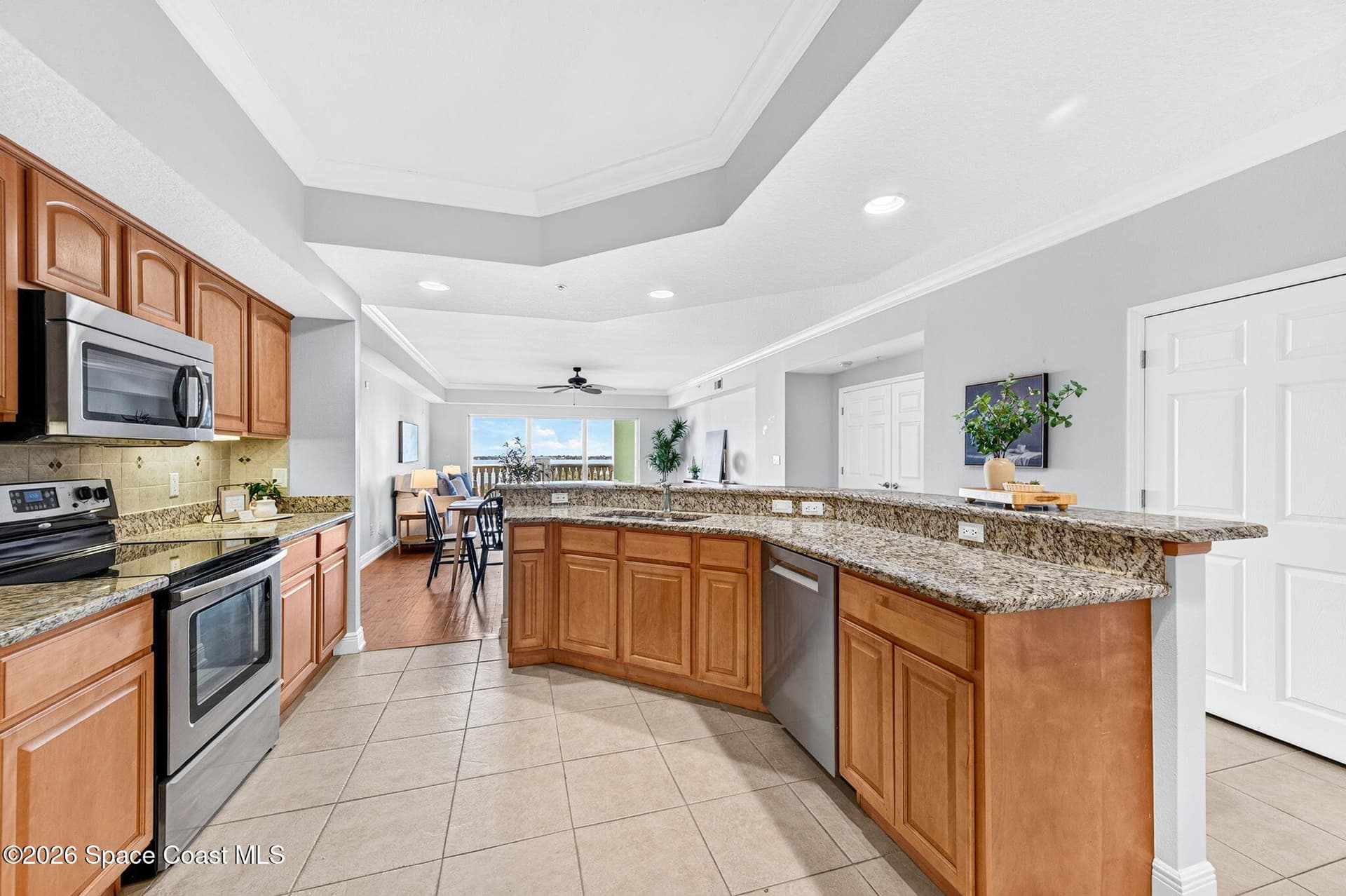 1211 E New Haven Avenue 703 photo 15