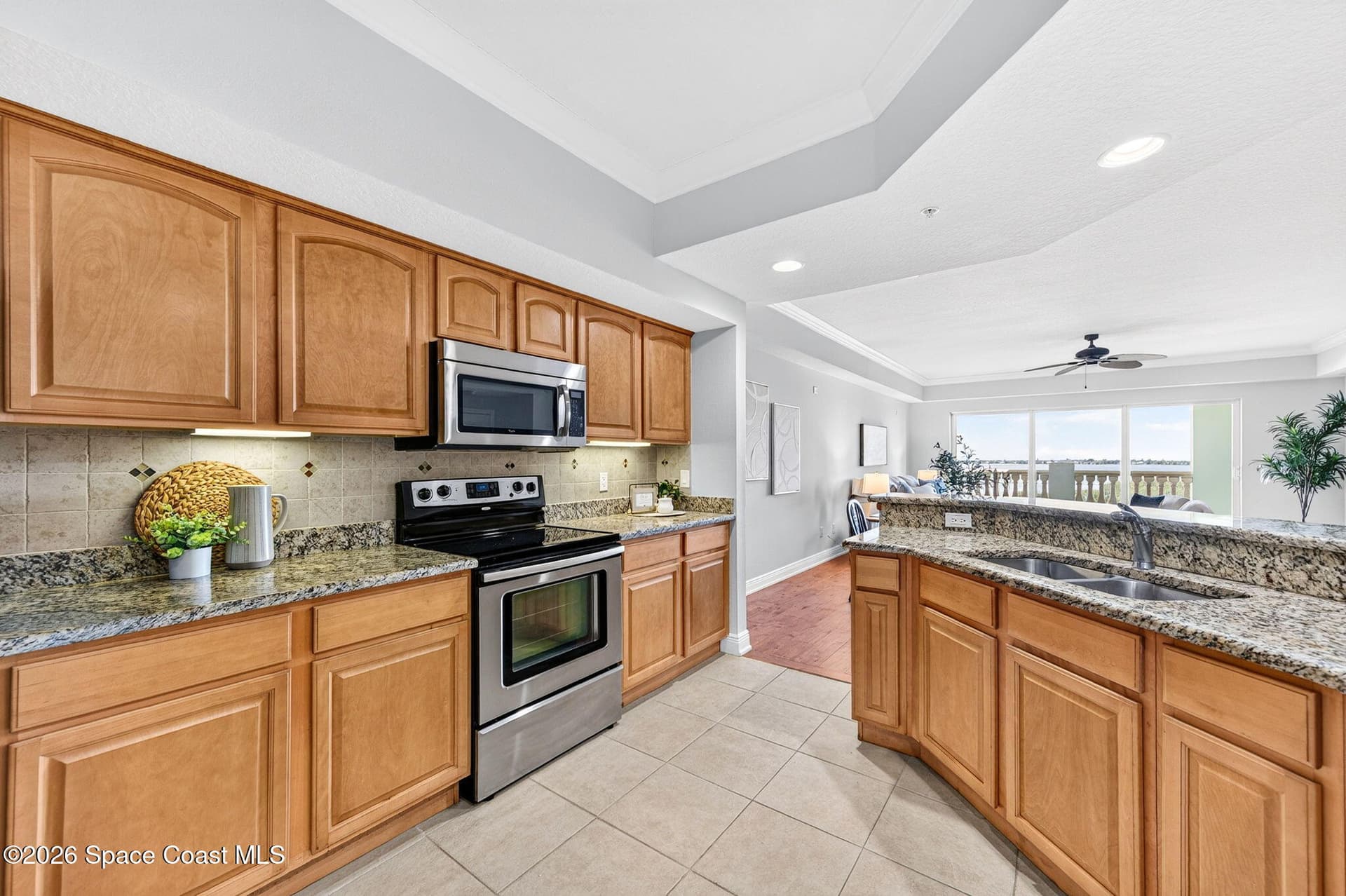 1211 E New Haven Avenue 703 photo 16
