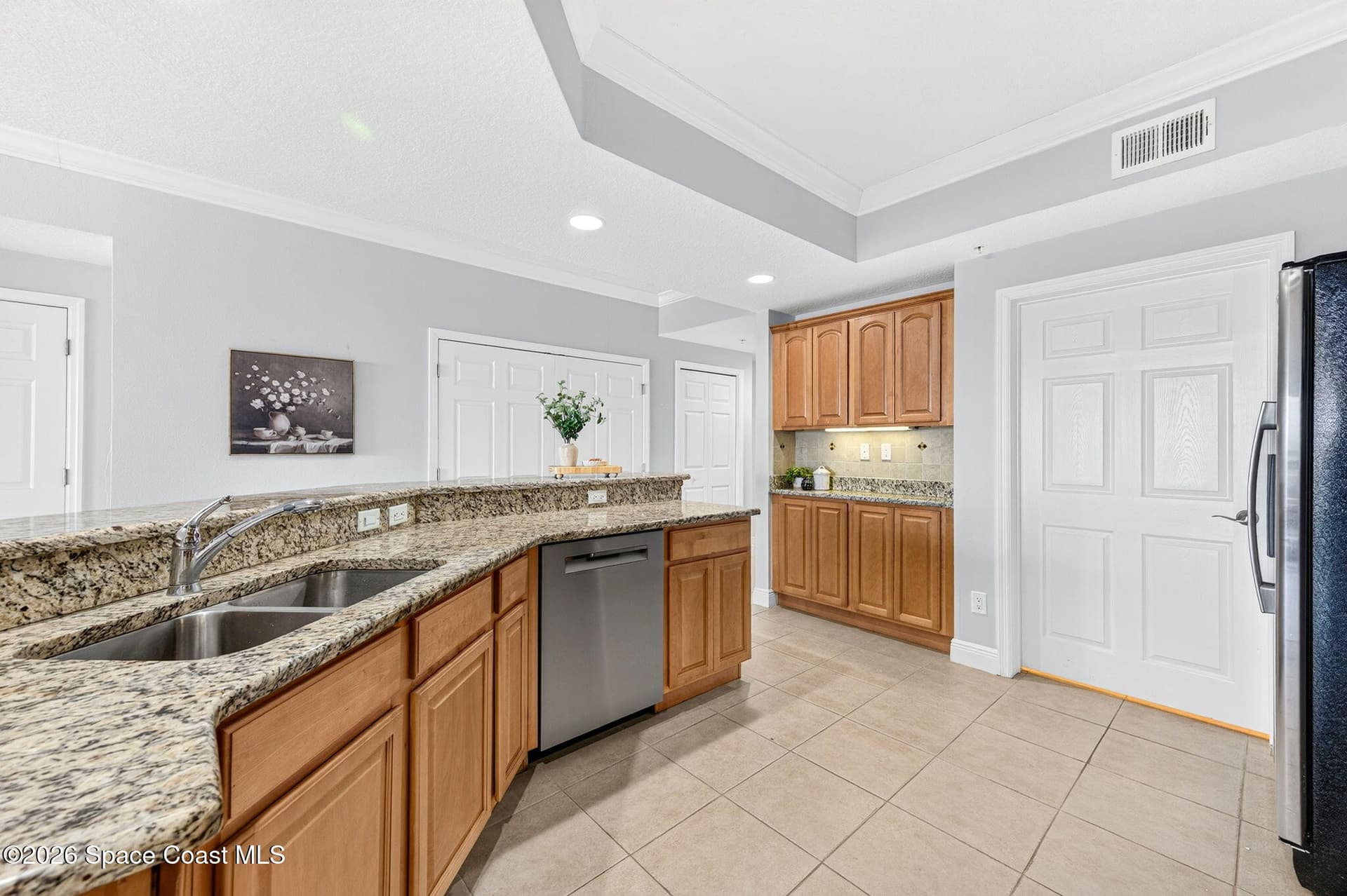 1211 E New Haven Avenue 703 photo 17