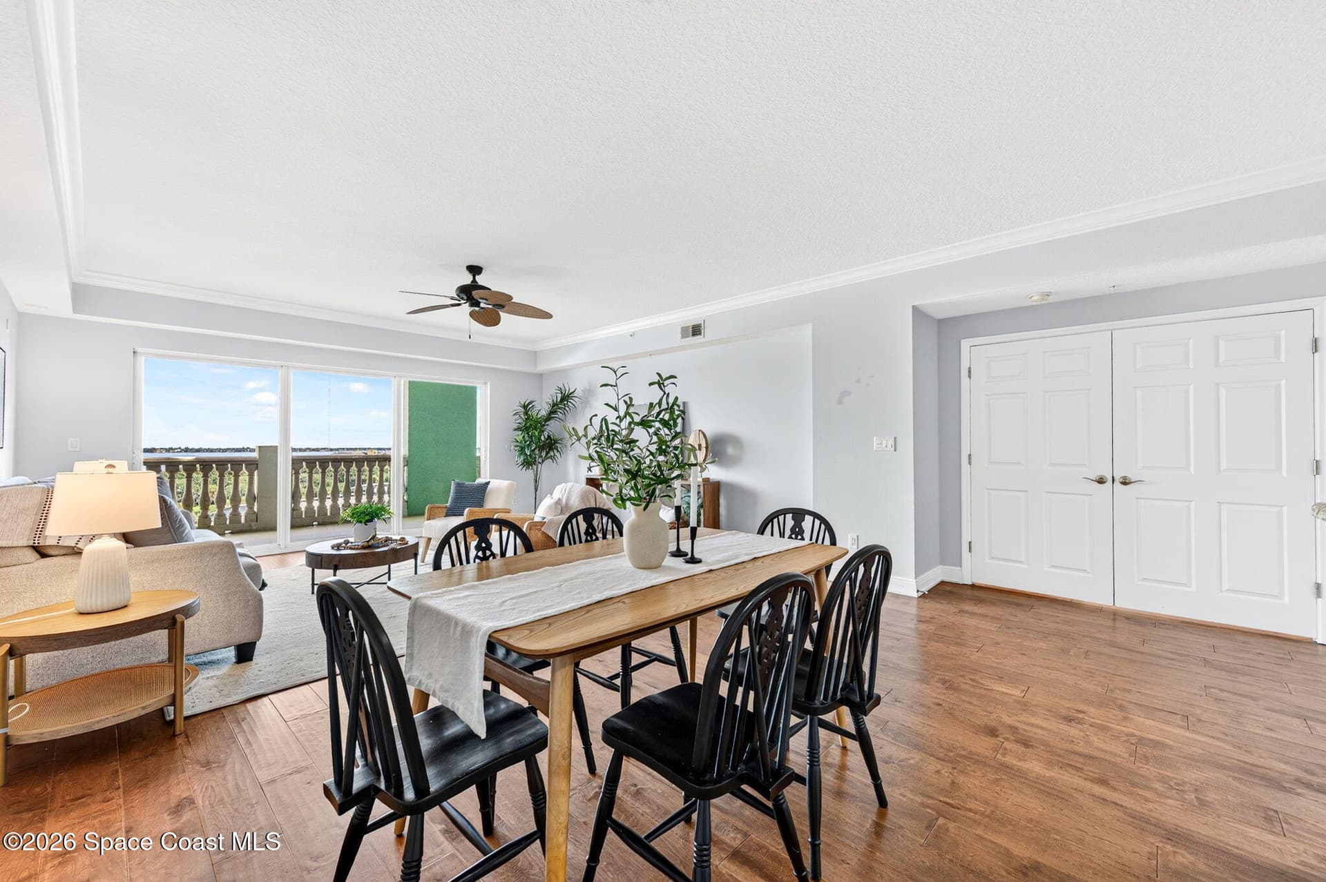 1211 E New Haven Avenue 703 photo 20