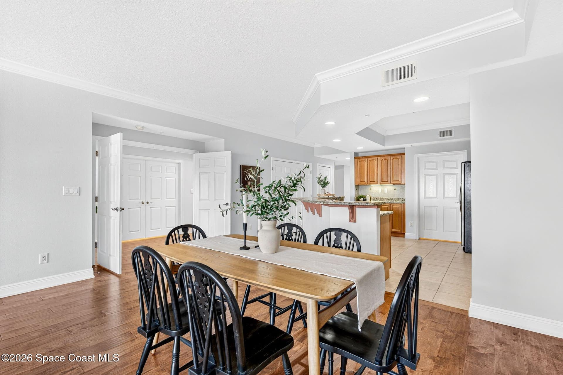 1211 E New Haven Avenue 703 photo 22