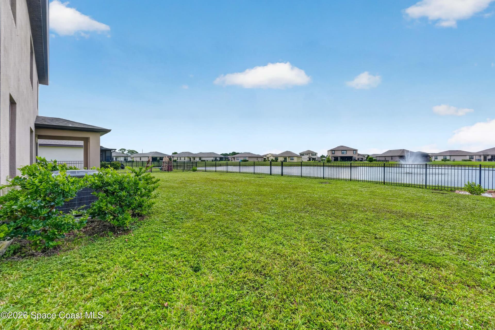5329 Waterfall Place photo 10