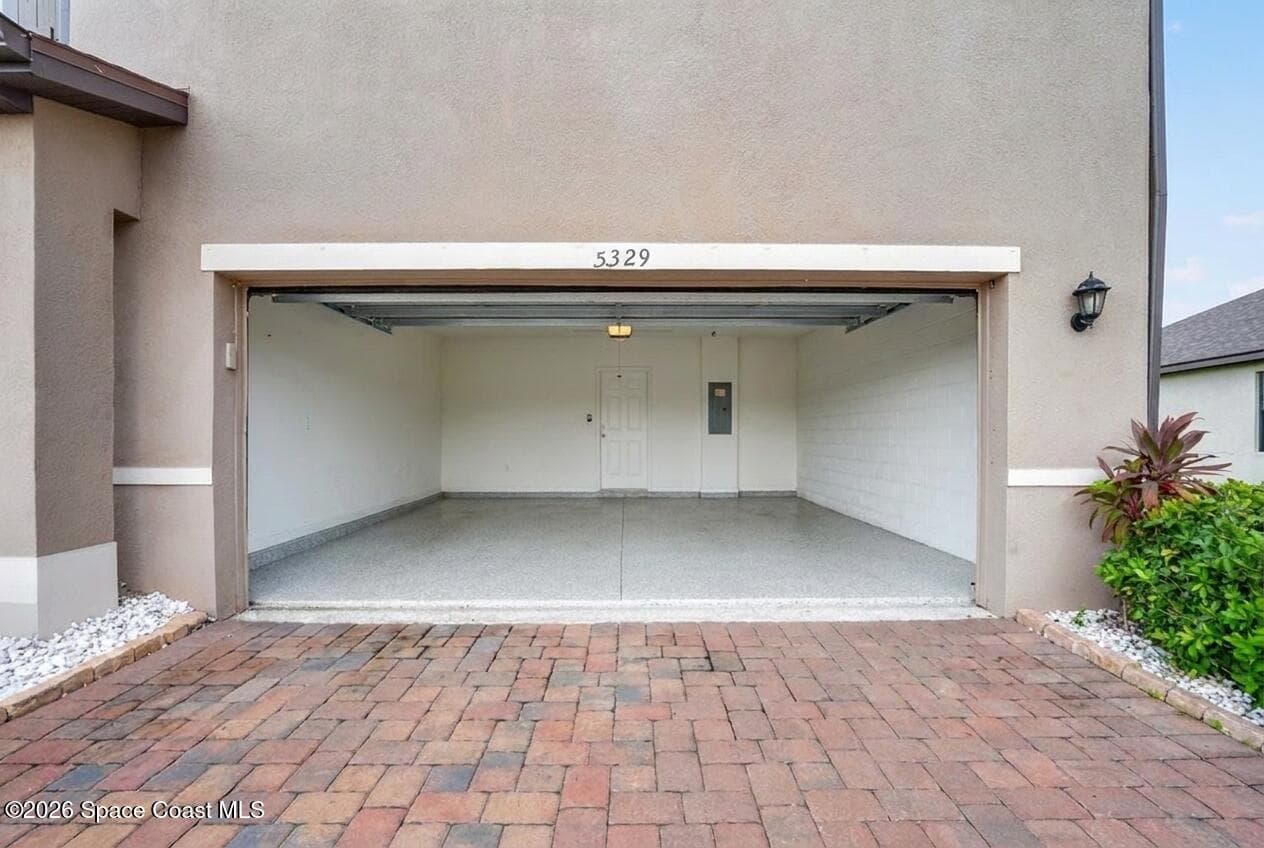 5329 Waterfall Place photo 7