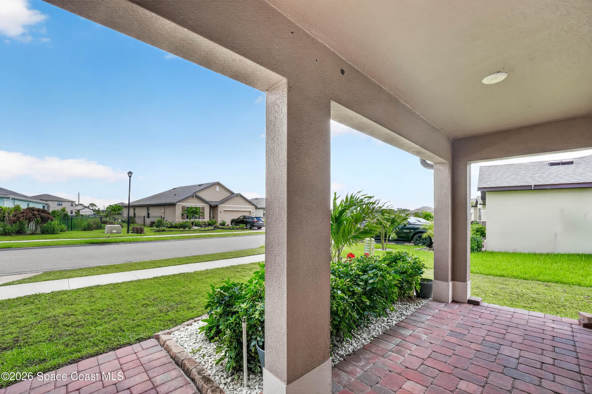 5329 Waterfall Place photo 6