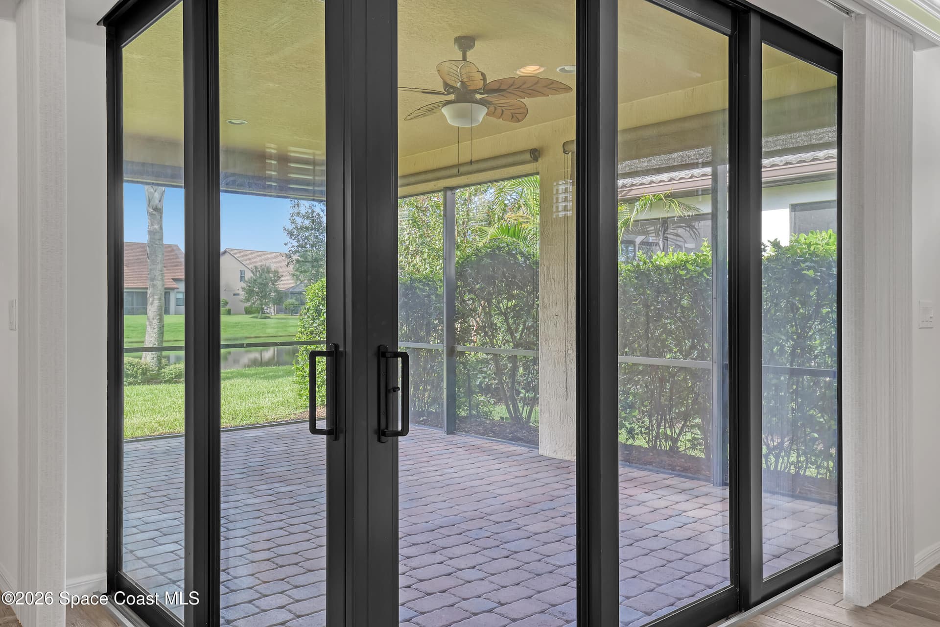 238 SE Longview Drive photo 8
