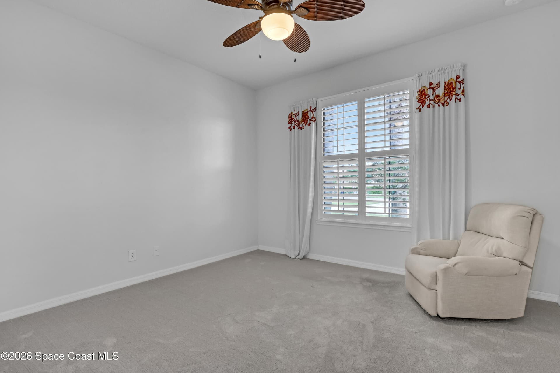 238 SE Longview Drive photo 24