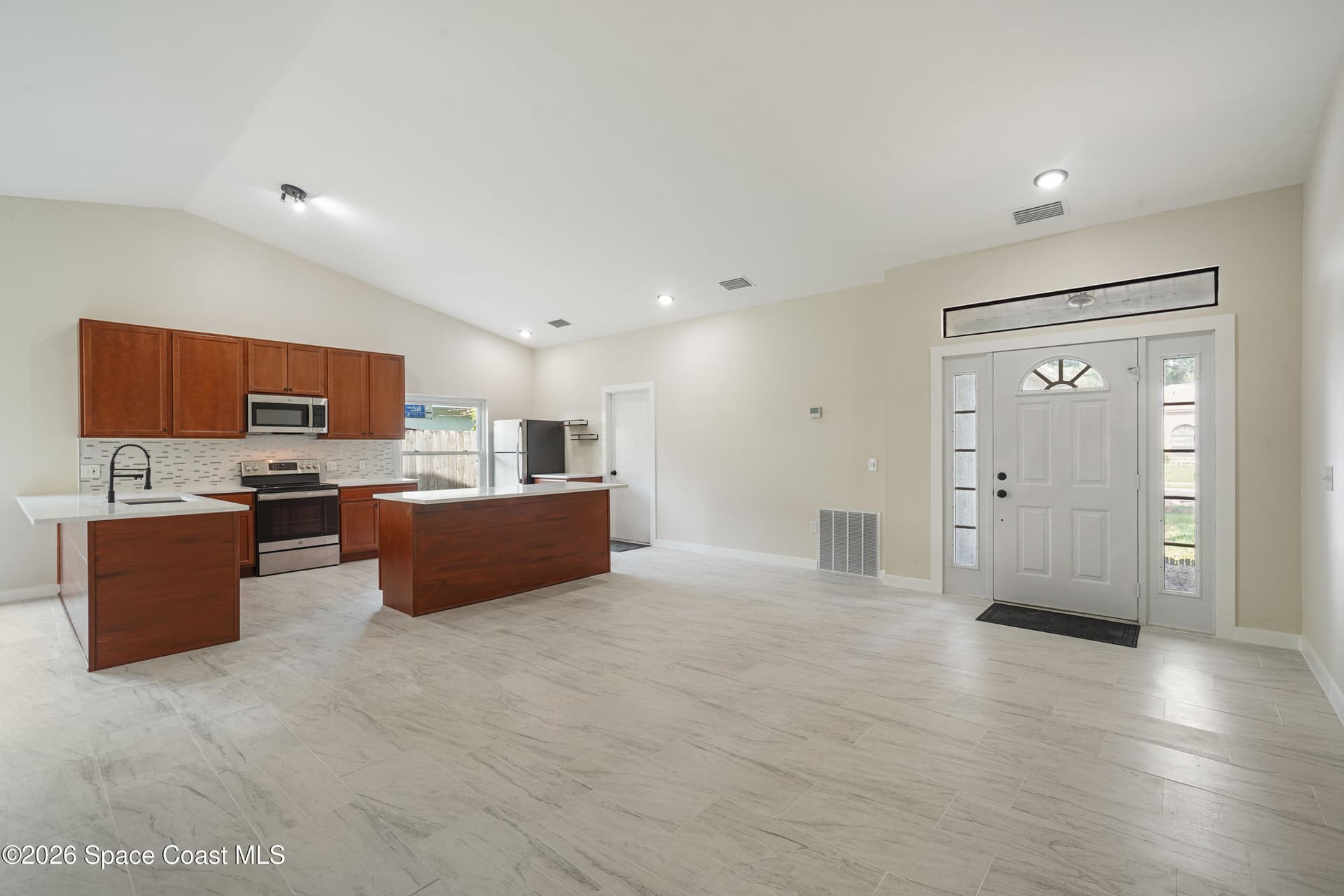 1563 Dandelion Drive photo 9