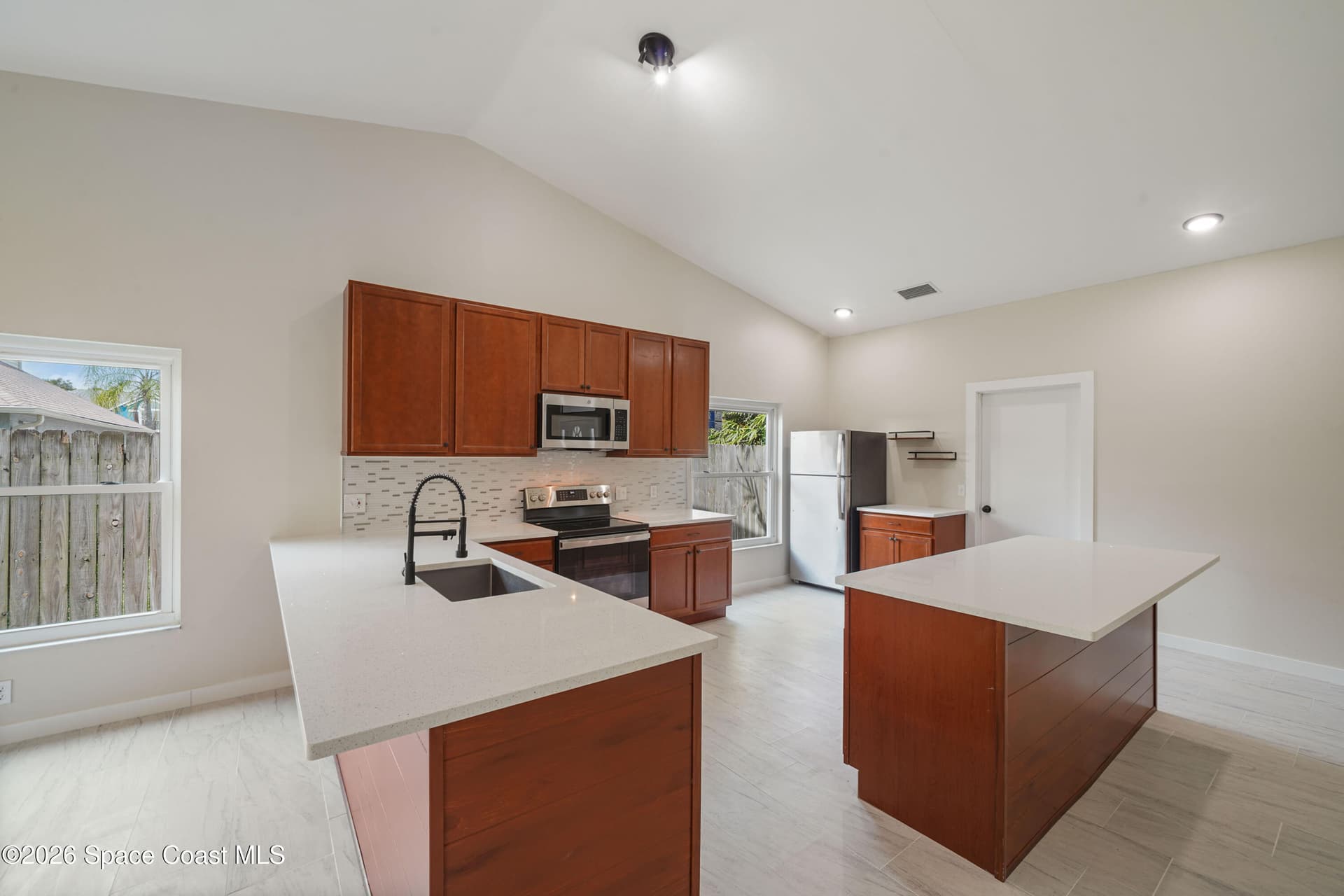 1563 Dandelion Drive photo 14