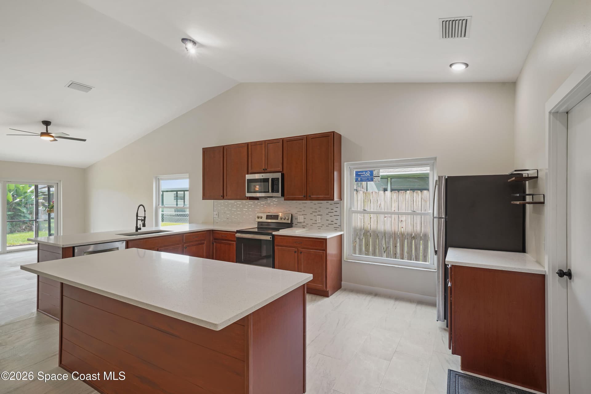1563 Dandelion Drive photo 13