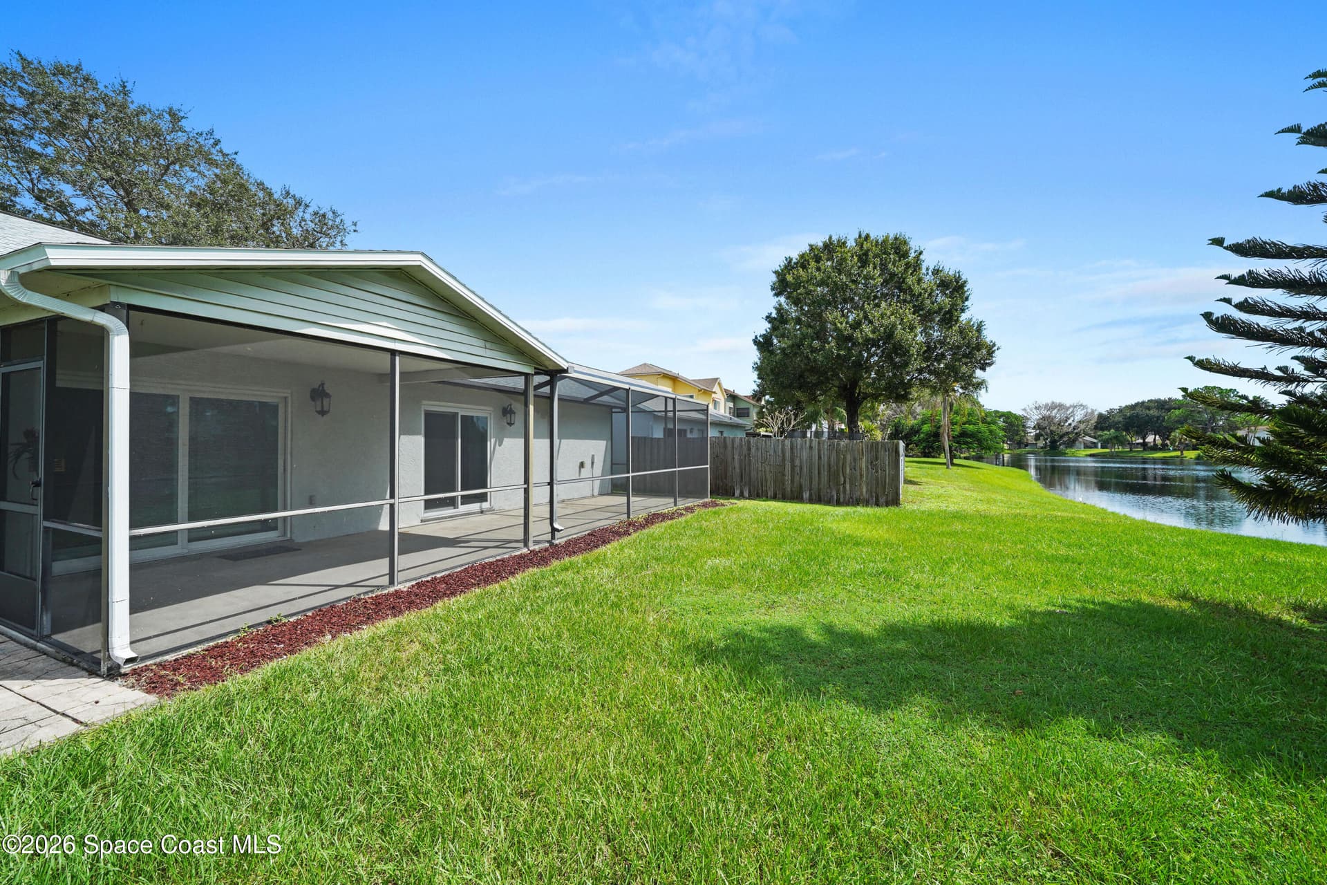 1563 Dandelion Drive photo 5