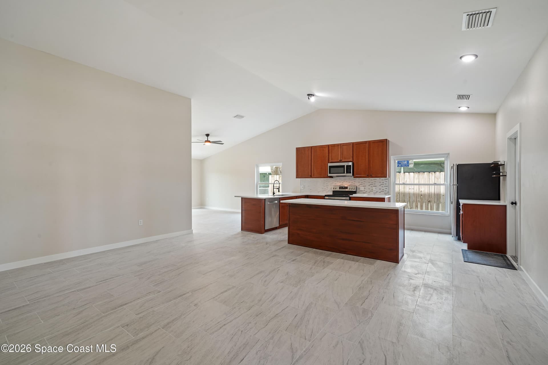 1563 Dandelion Drive photo 10