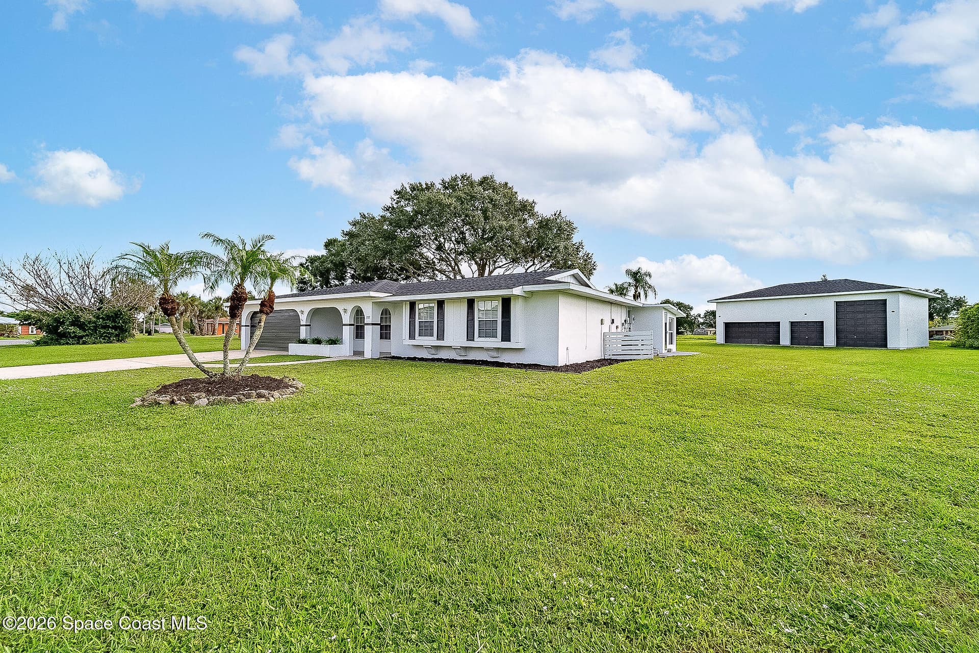 722 Apollo Circle NE photo 1