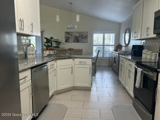 2572 Addington Circle photo 6