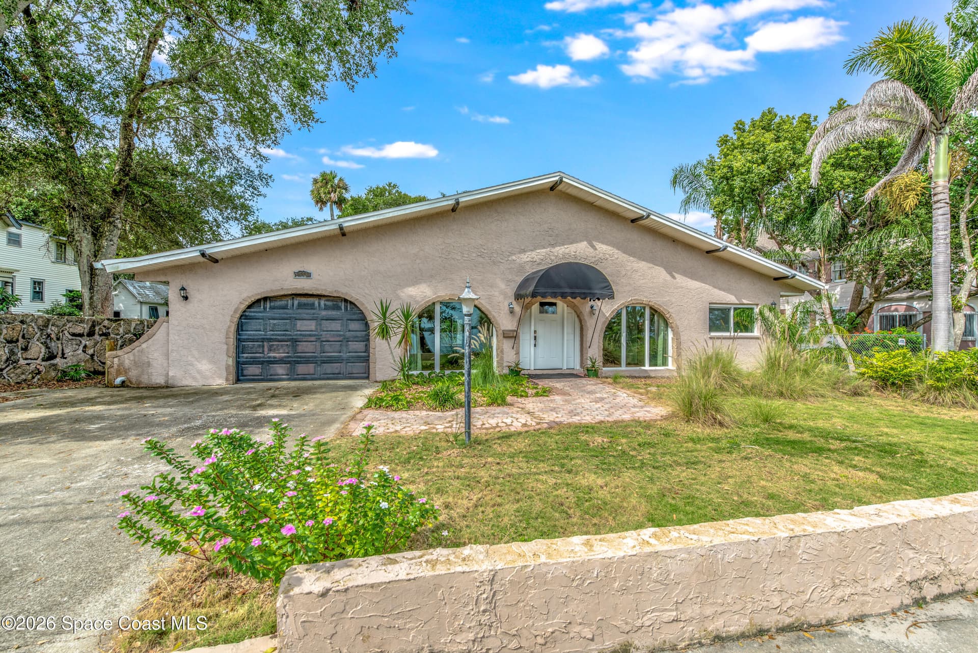 555 Rockledge Drive 4