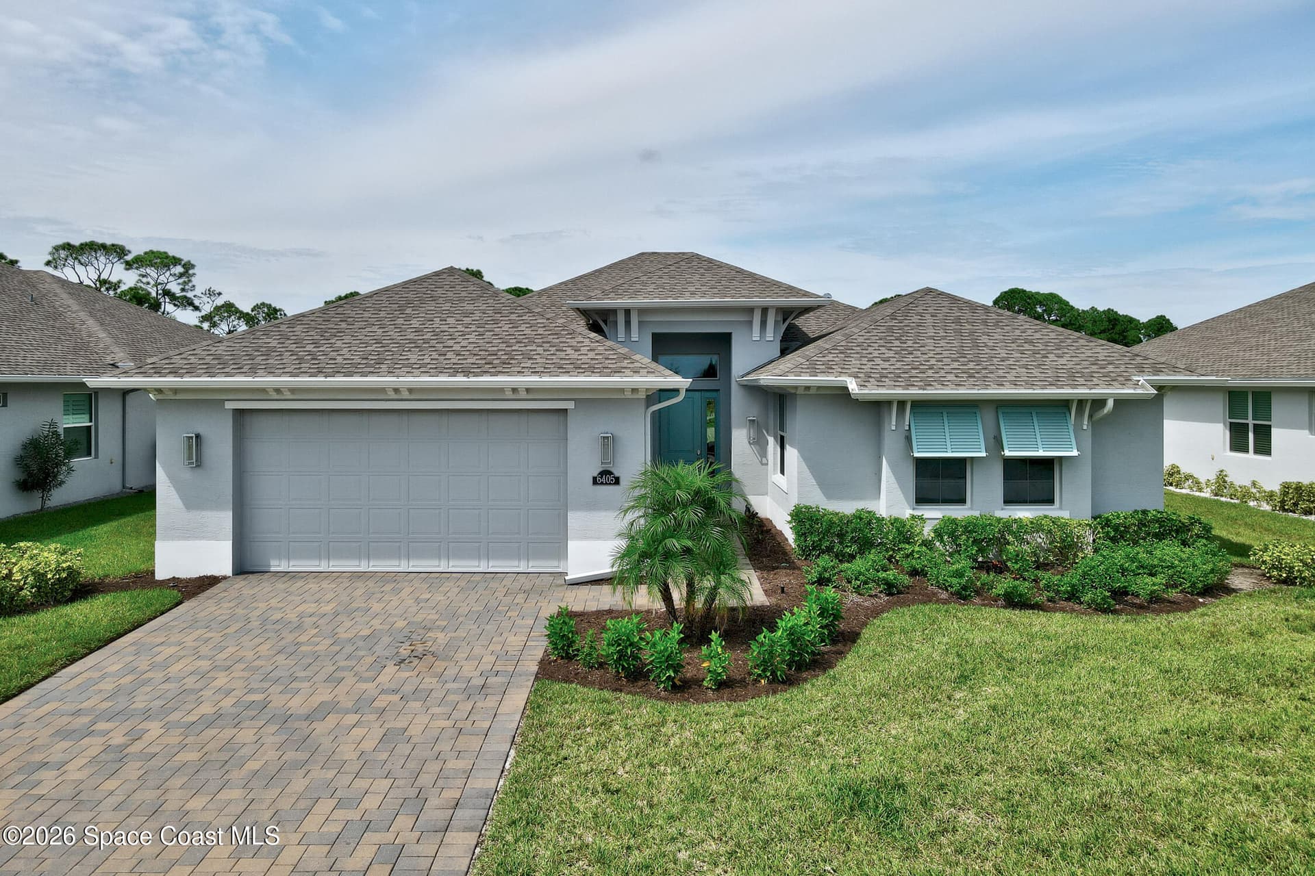 6405 High Pointe Way photo 2