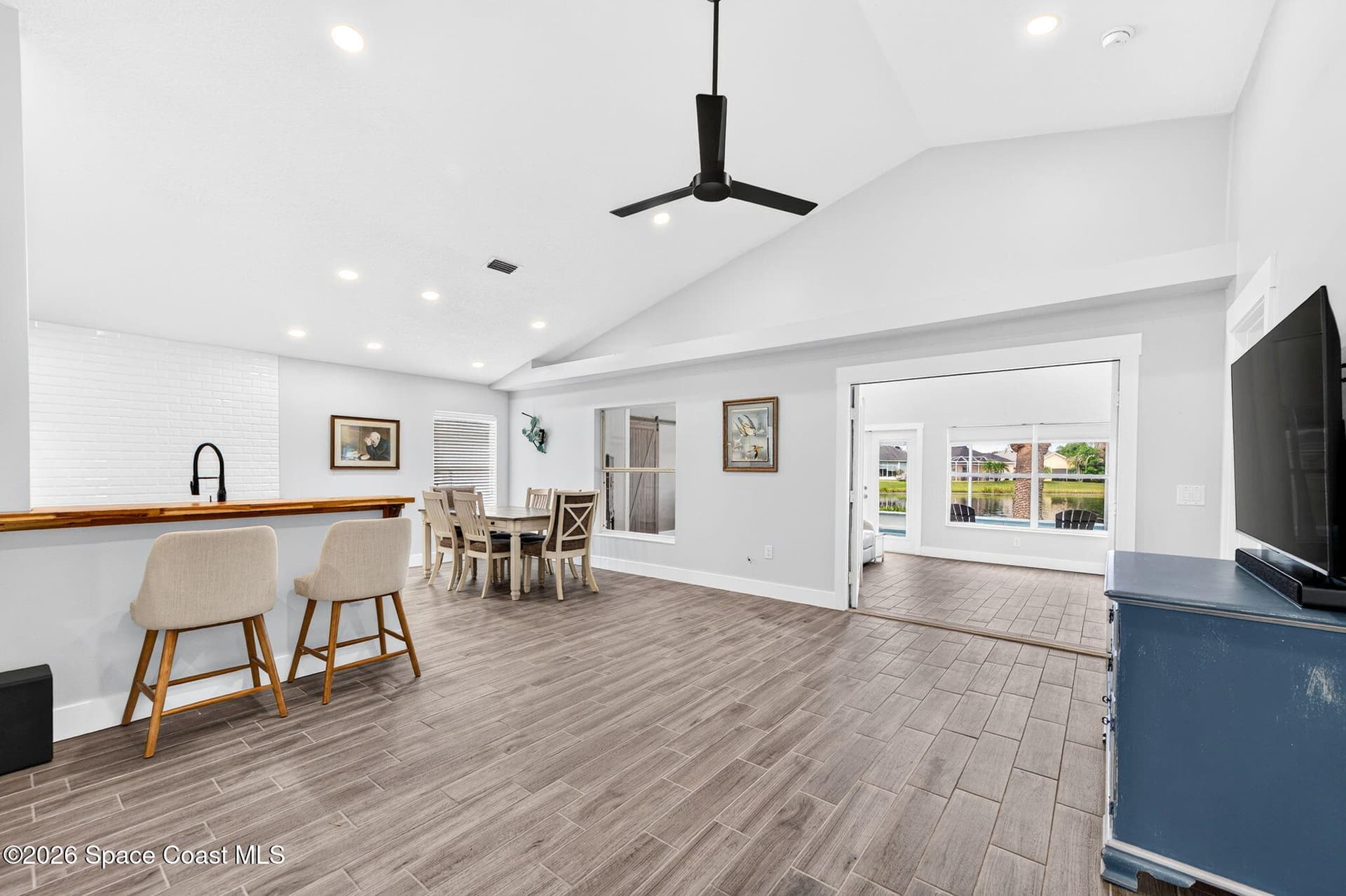 2453 Addington Circle photo 17