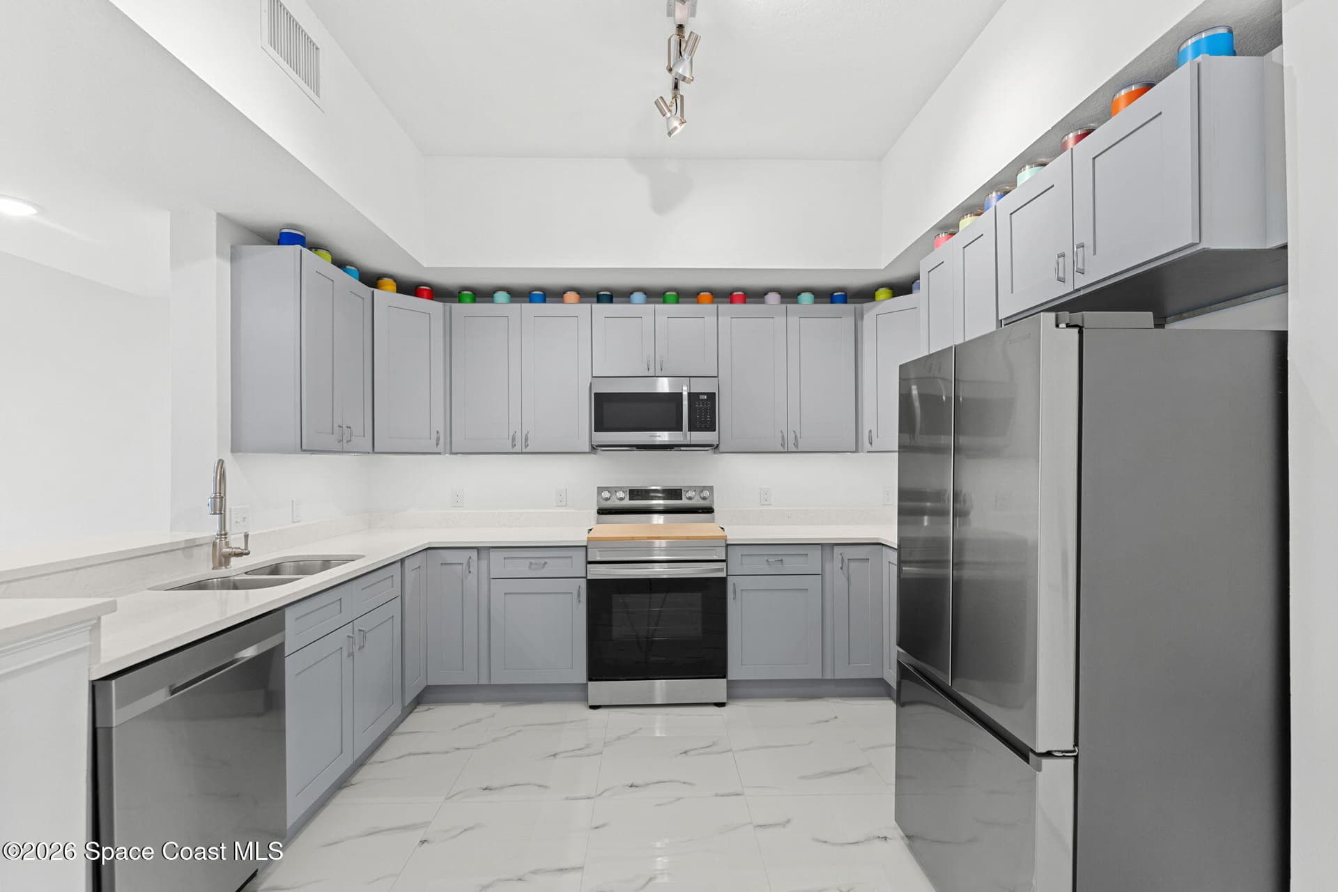 735 Pilot Lane 1012 photo 17
