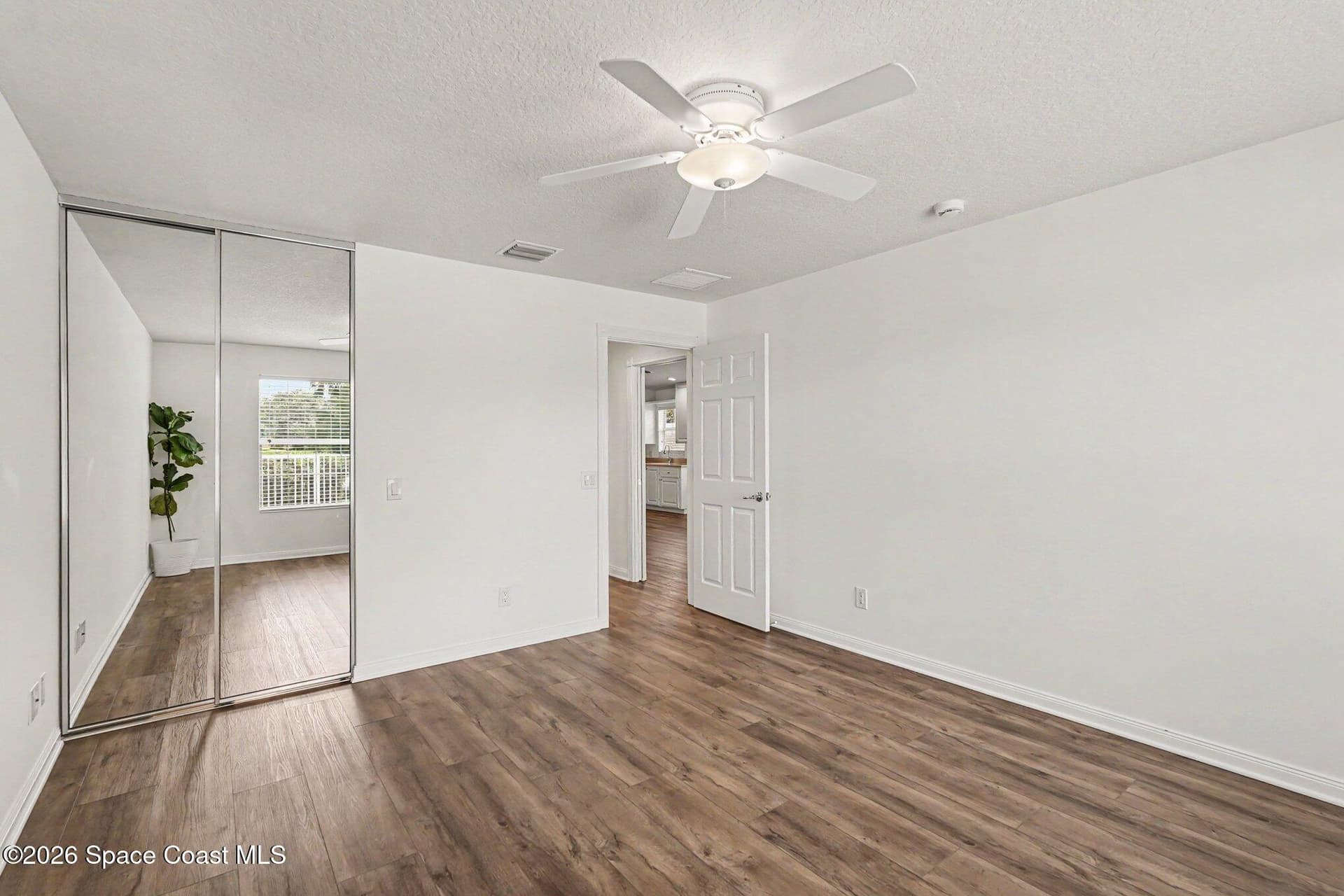 3460 Leclaire Lane SE photo 19