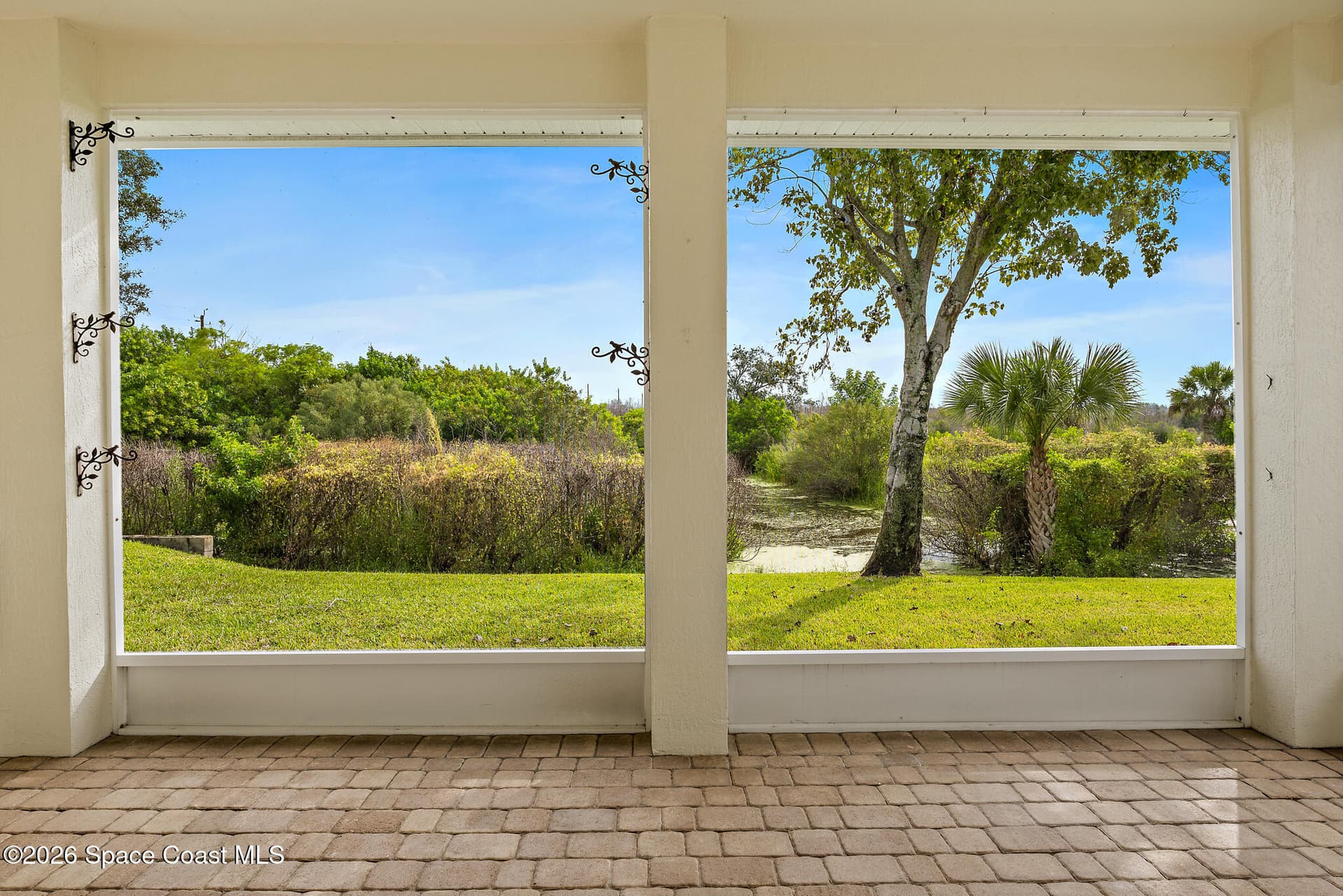 4381 Timothy Drive photo 2