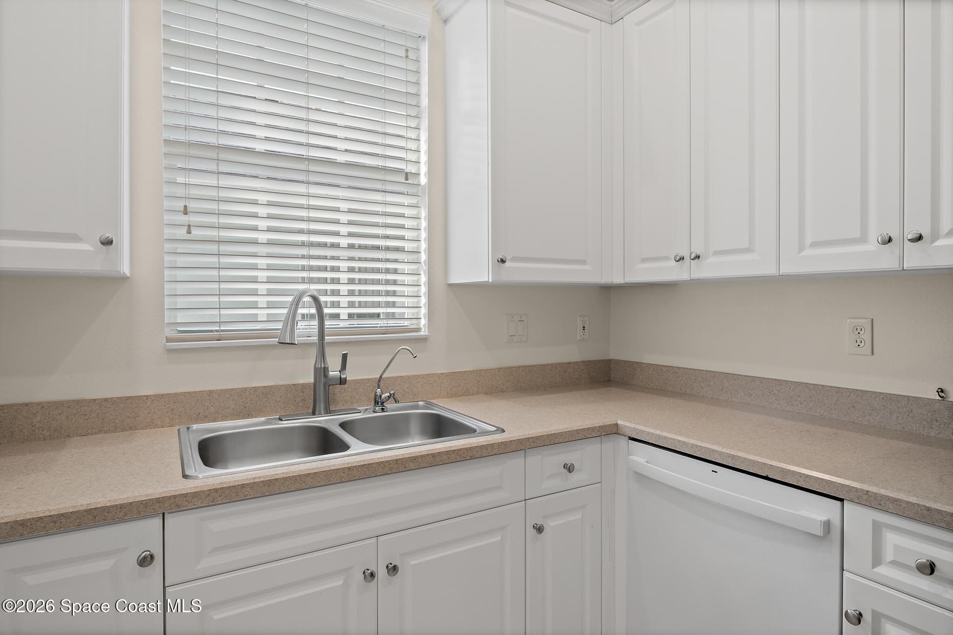 4381 Timothy Drive photo 12