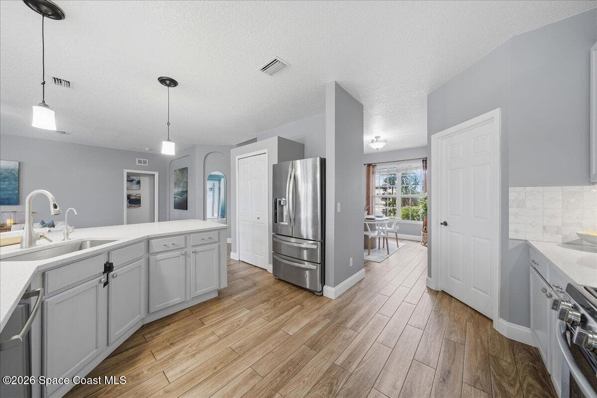 4185 Fenrose Circle photo 13
