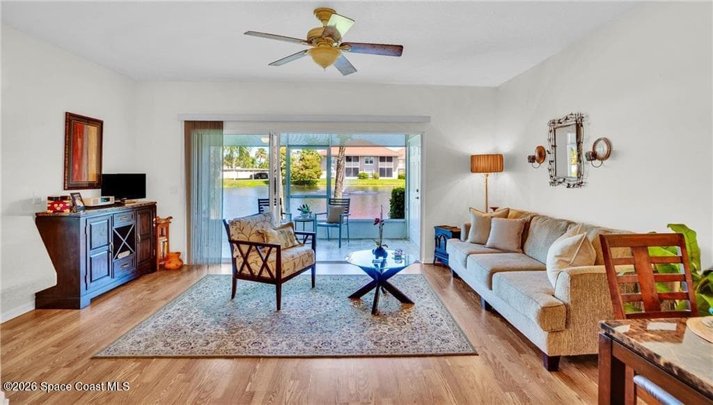 200 Grand Royale Circle 104 photo 8