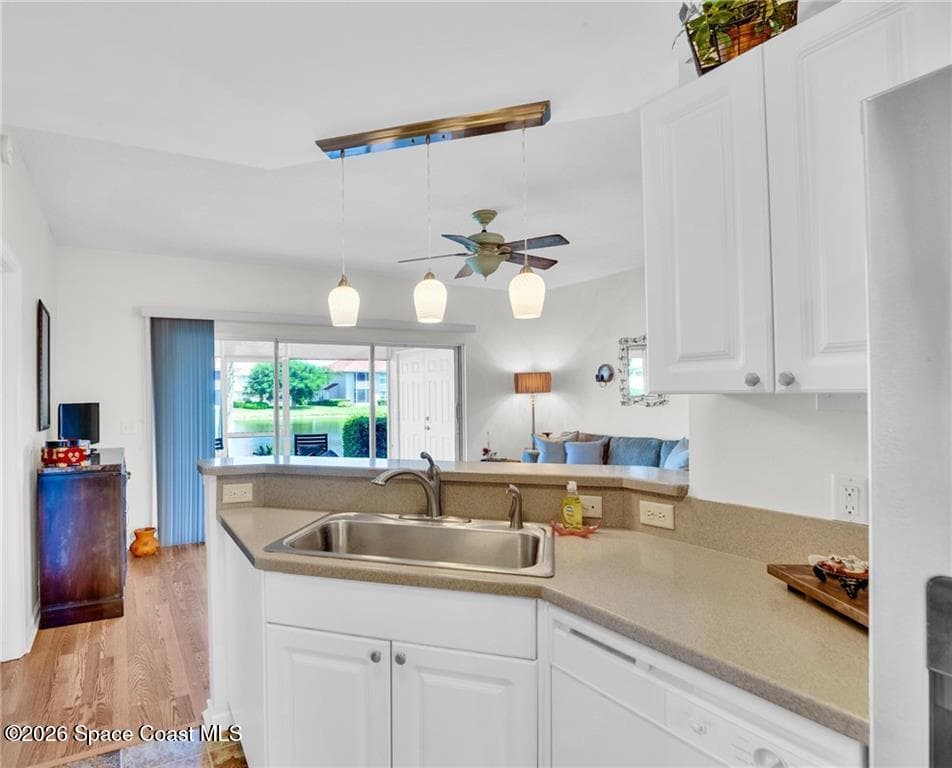 200 Grand Royale Circle 104 photo 22
