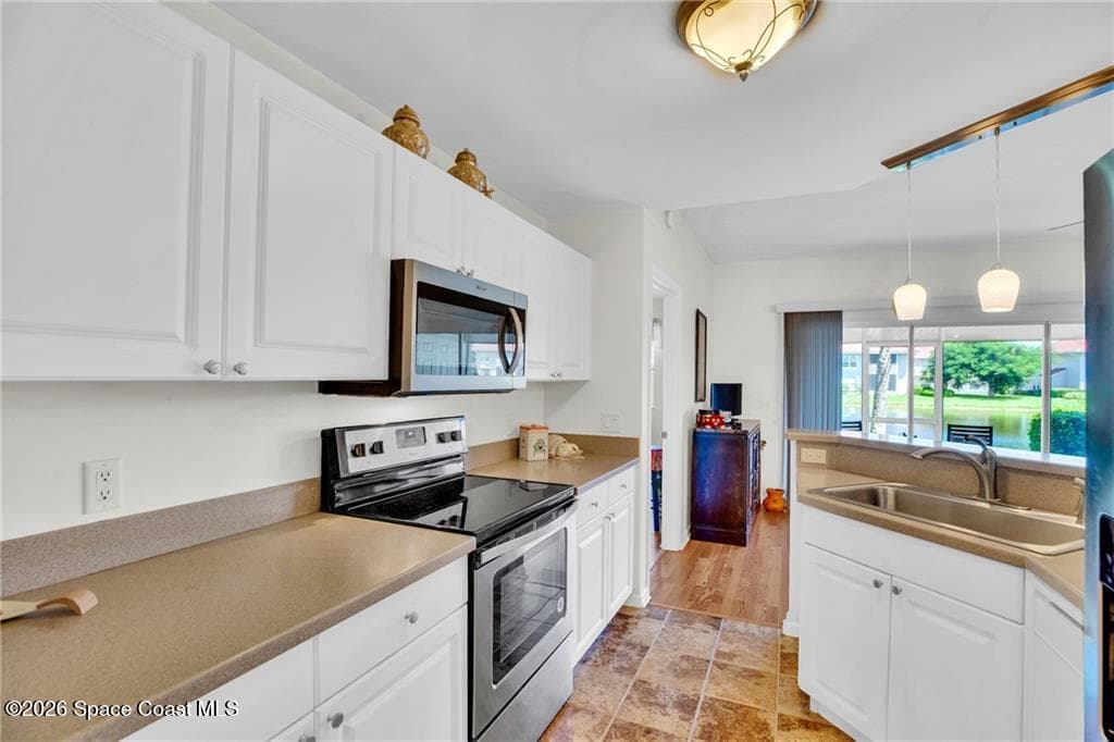200 Grand Royale Circle 104 photo 23